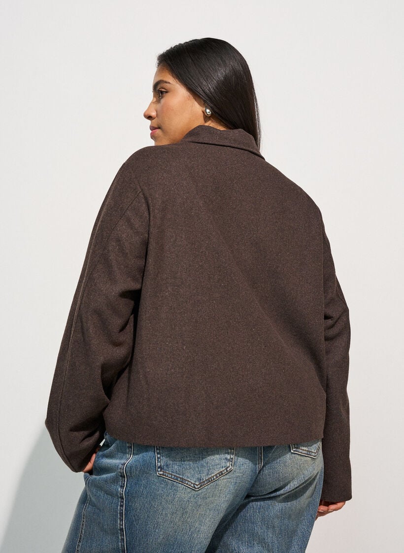 Kurze Jacke mit Hemdkragen und Rei&szlig;verschluss, Braun, Model image number 2