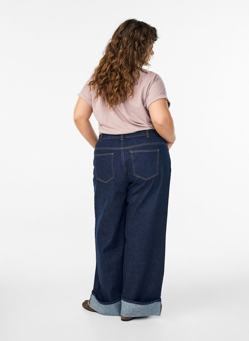 Straight-Fit-Jeans mit weitem Bein und Umschlag, Blau, Model image number 1