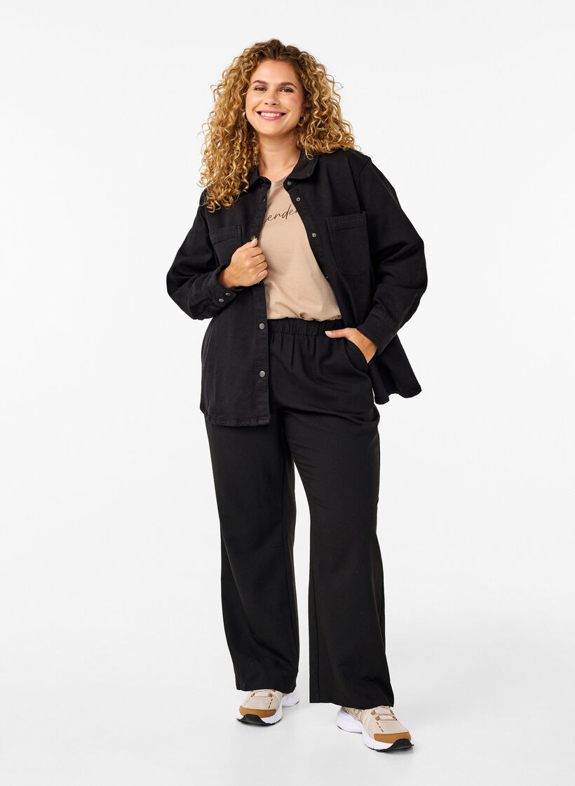 Jeanshemd mit Knöpfen und Brusttaschen, Black, Model image number 2