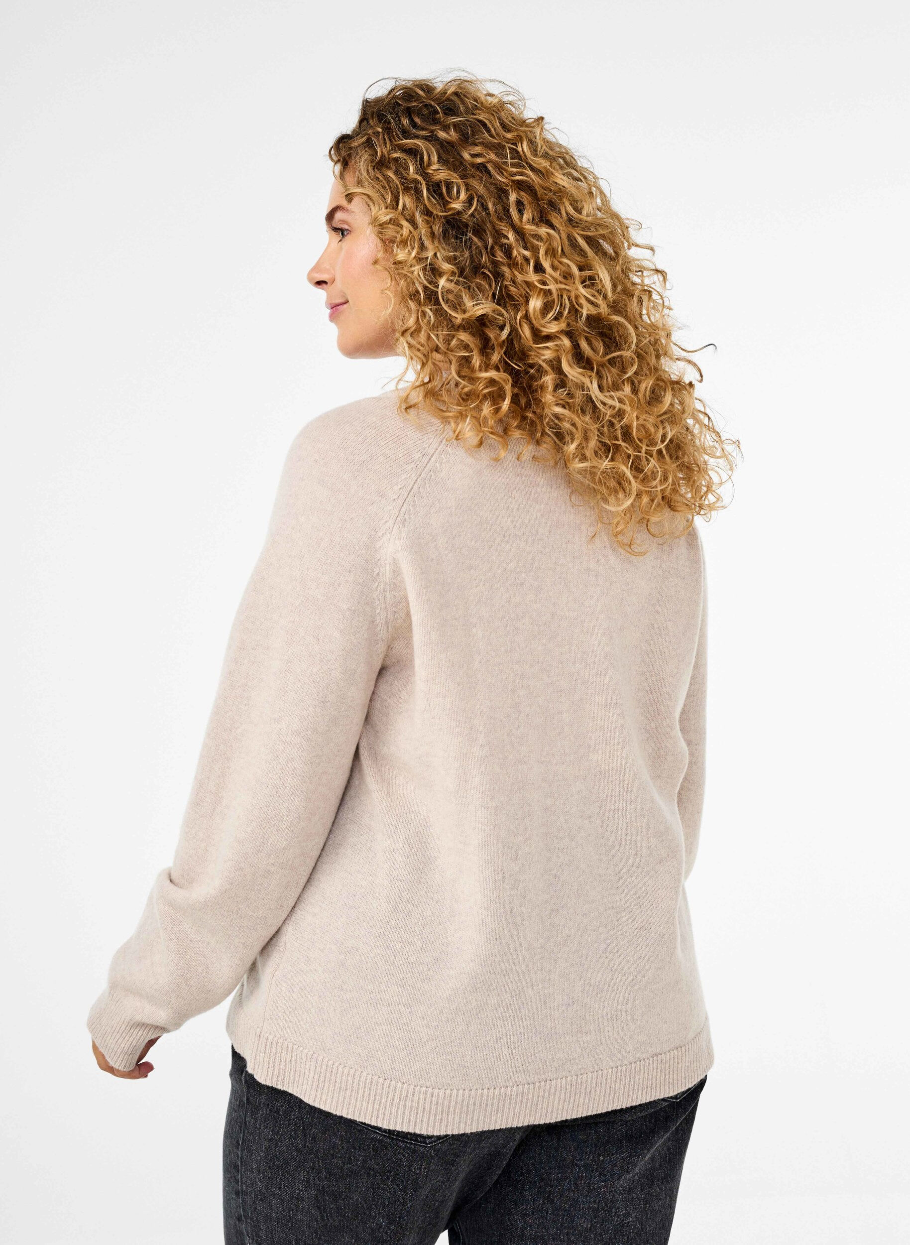 Zizzi Strickjacke aus Merinowolle, Pumice Stone Mel., Model image number 1