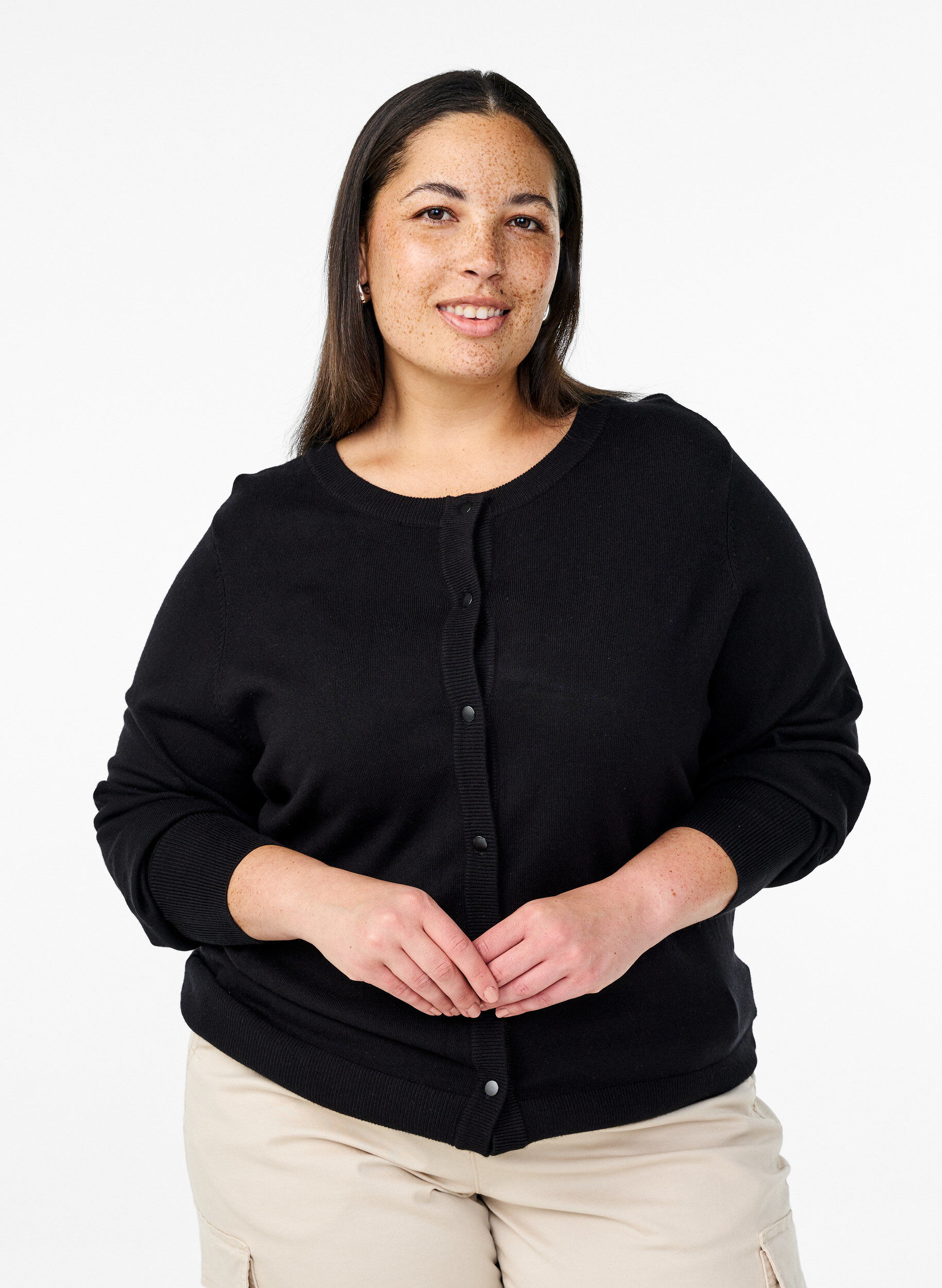 Zizzi Strickjacke mit Kn&ouml;pfen aus Viskosemischung, Black, Model image number 0