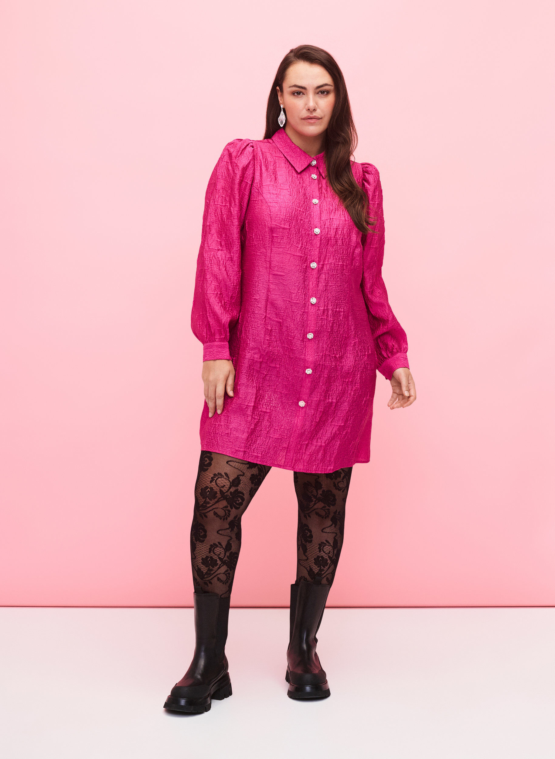 Zizzi Hemdkleid mit Textur und Perlmuttkn&ouml;pfen, Cactus Flower, Model image number 3