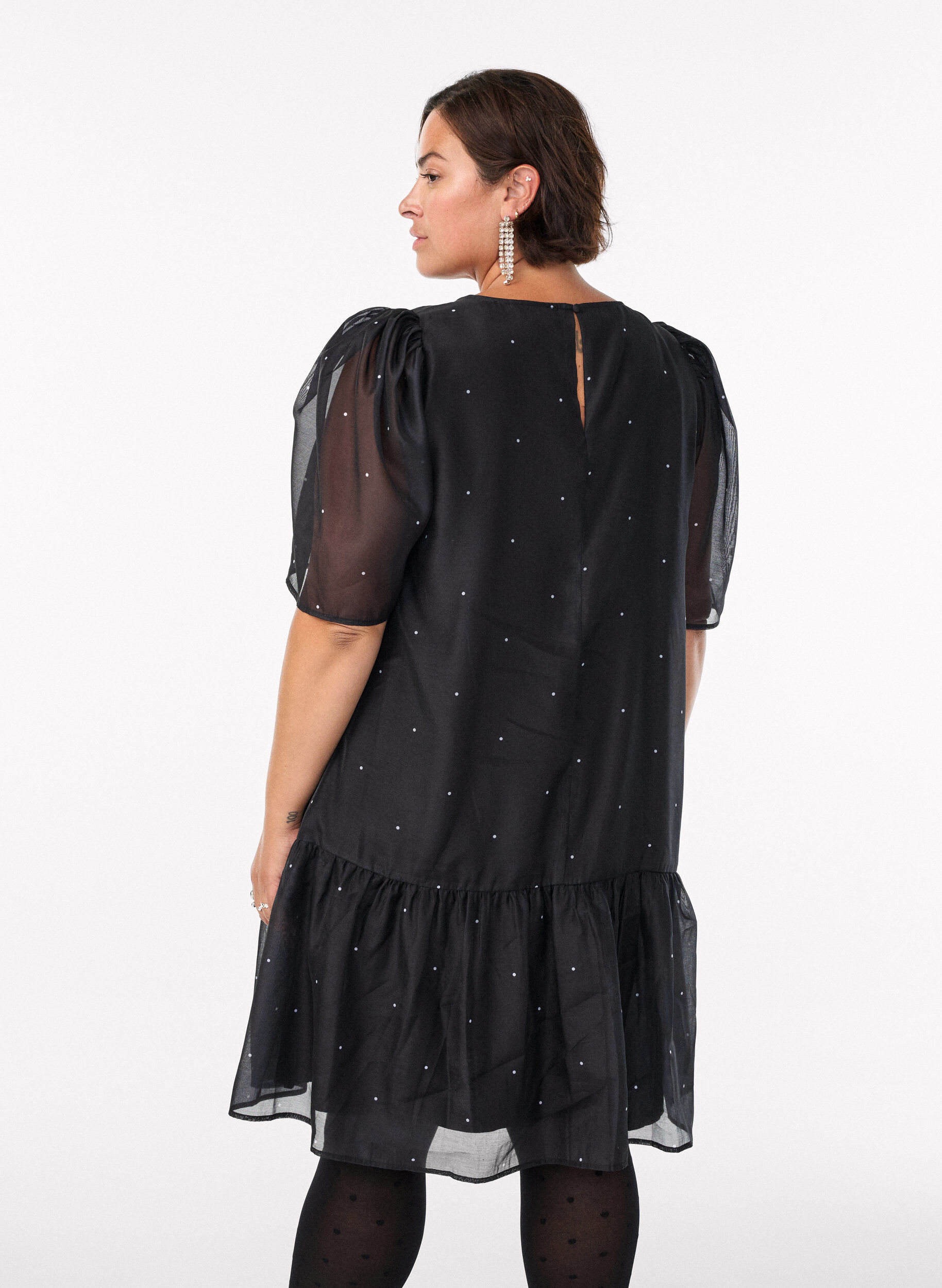 Zizzi Knielanges Partykleid mit transparenten &Auml;rmeln, Schwarz, Model image number 2