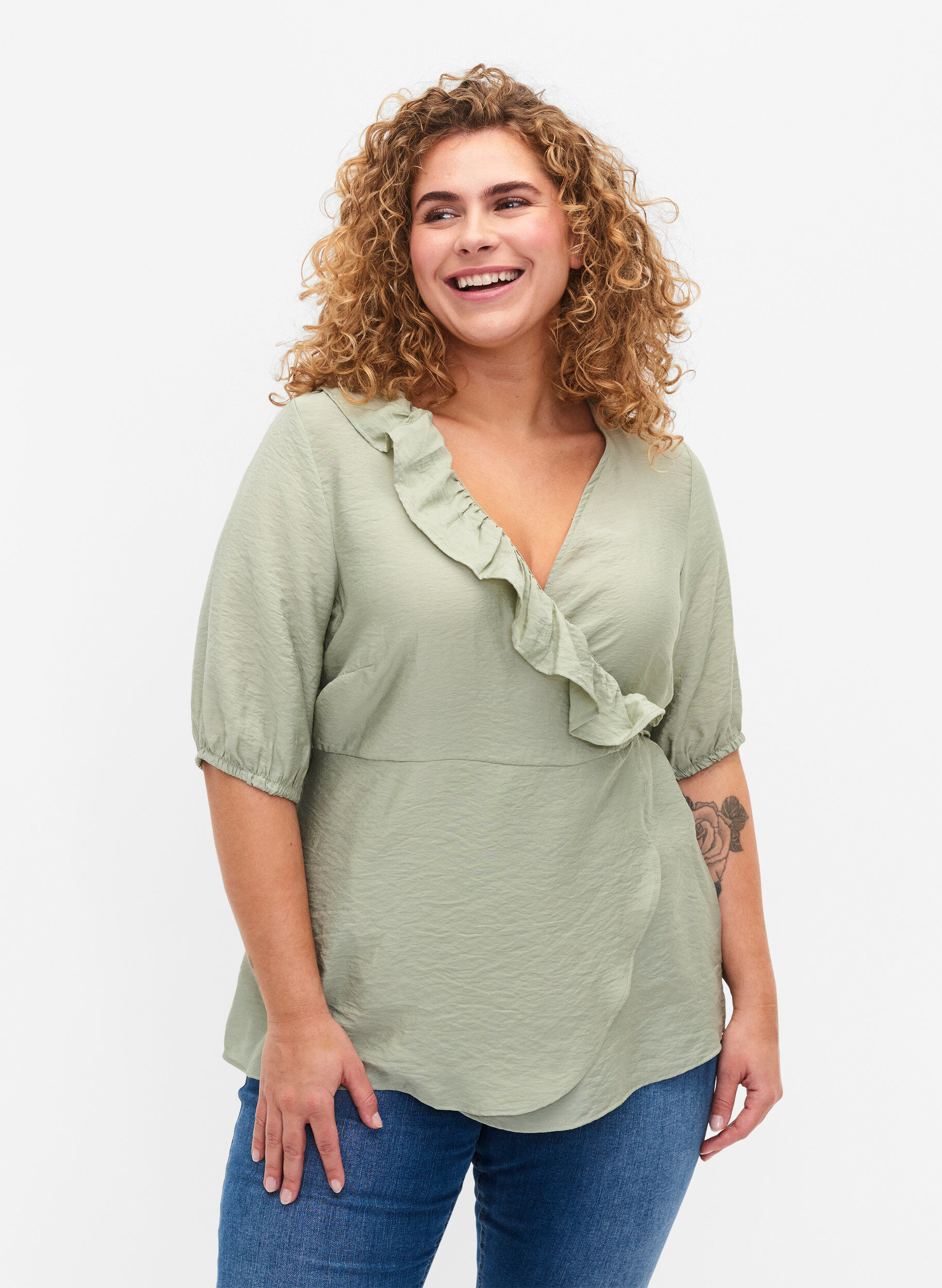 Zizzi Wickelbluse aus Viskose mit halblangen &Auml;rmeln, Seagrass , Model image number 0