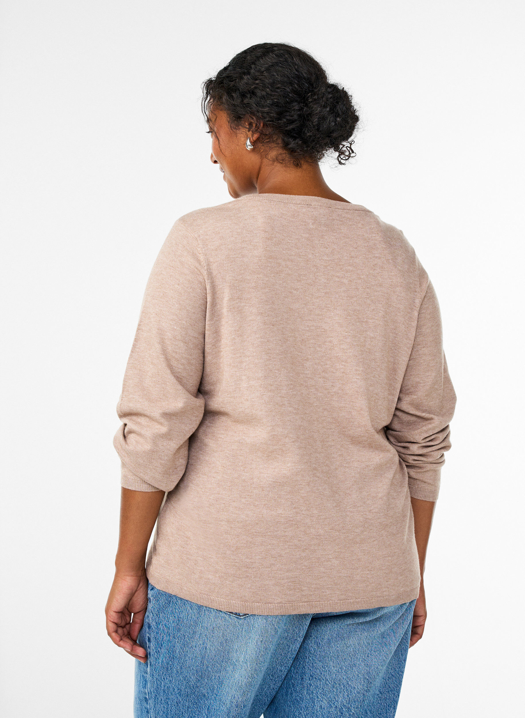 Zizzi Cardigan mit runden Kn&ouml;pfen, Beige, Model image number 2