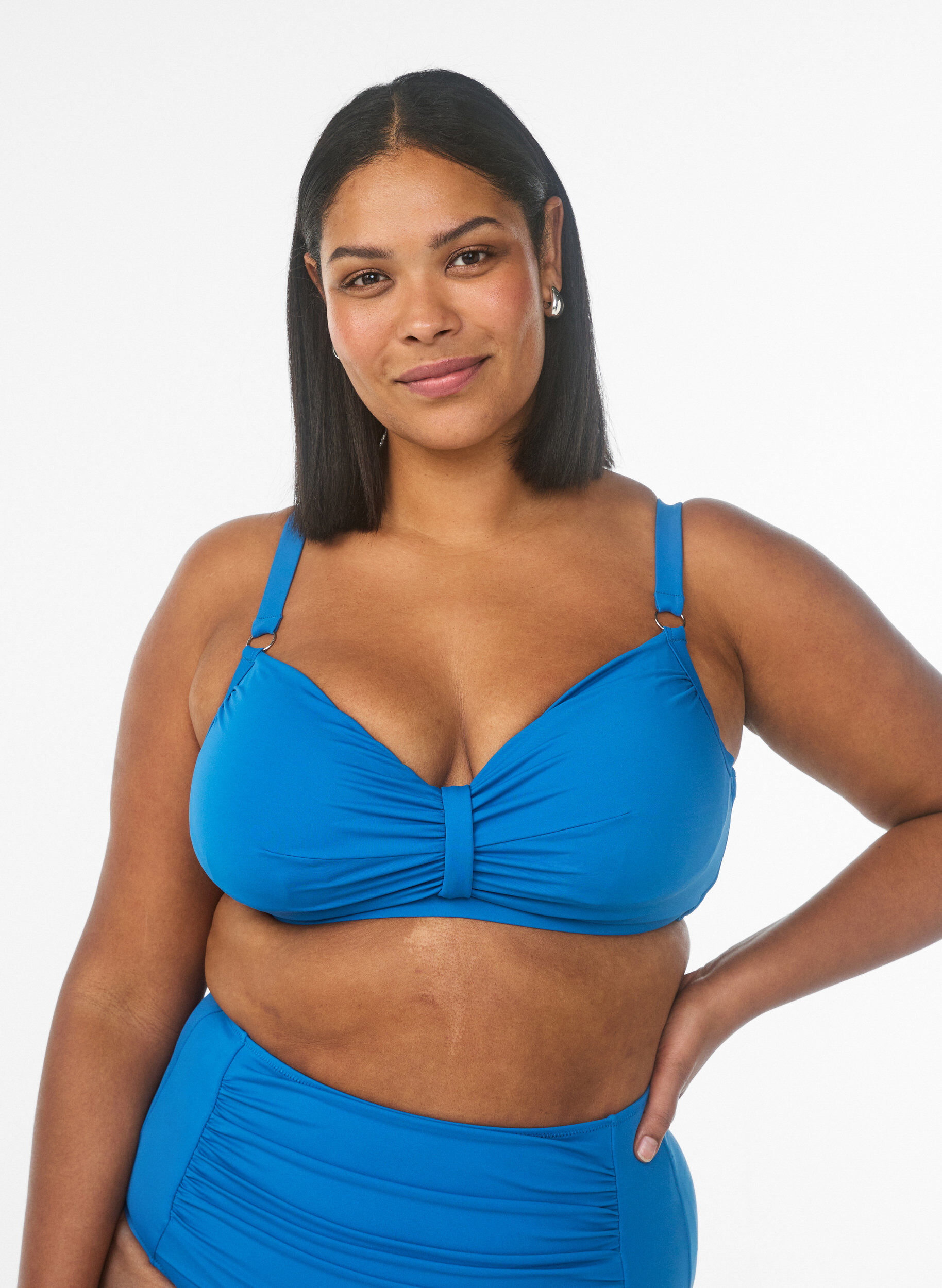Zizzi Bikini-BH mit B&uuml;gel und Drapierung, Blau, Model image number 0