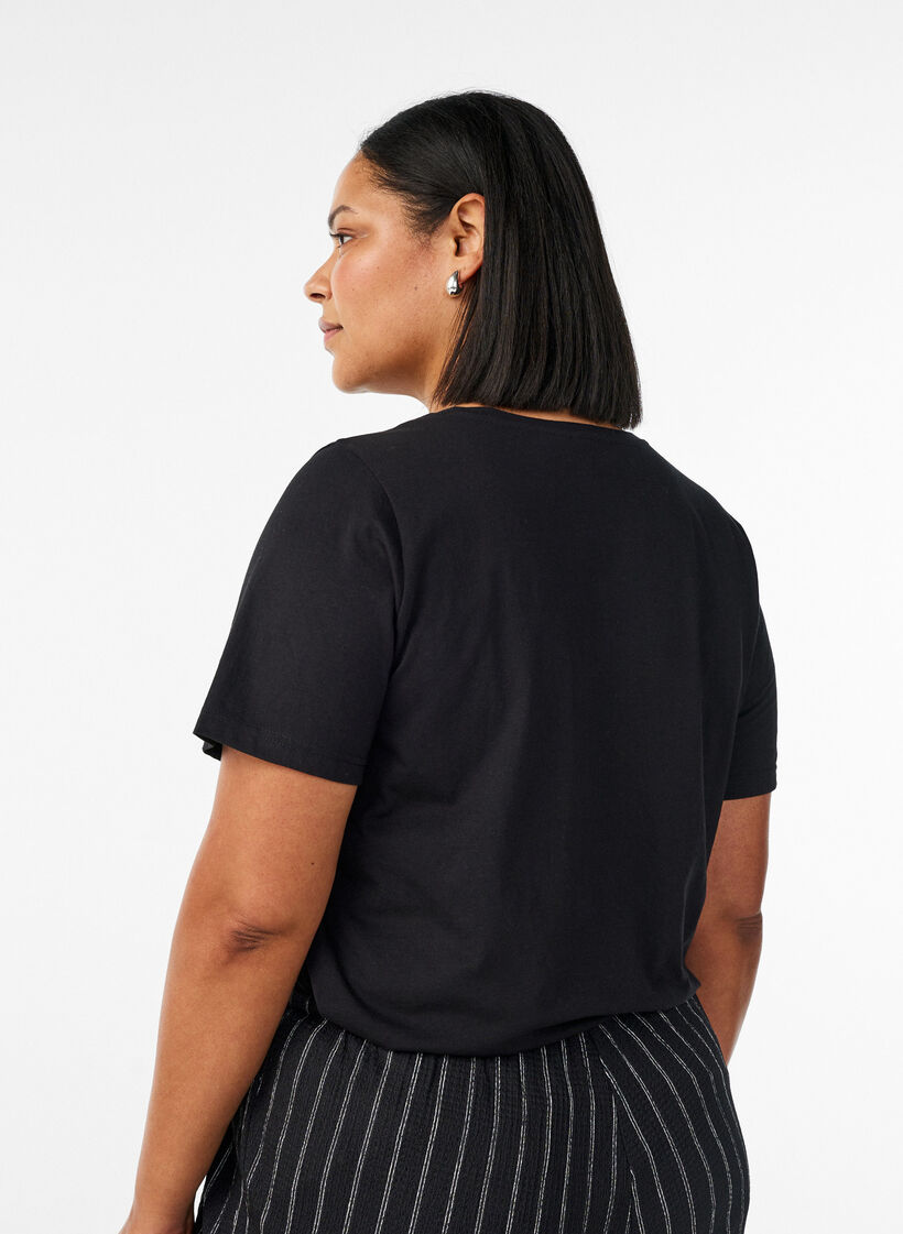T-Shirt mit Print, Schwarz, Model image number 2