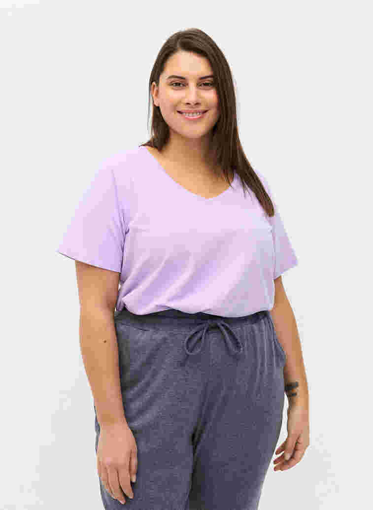 Basic T-Shirt, Purple Rose, Model