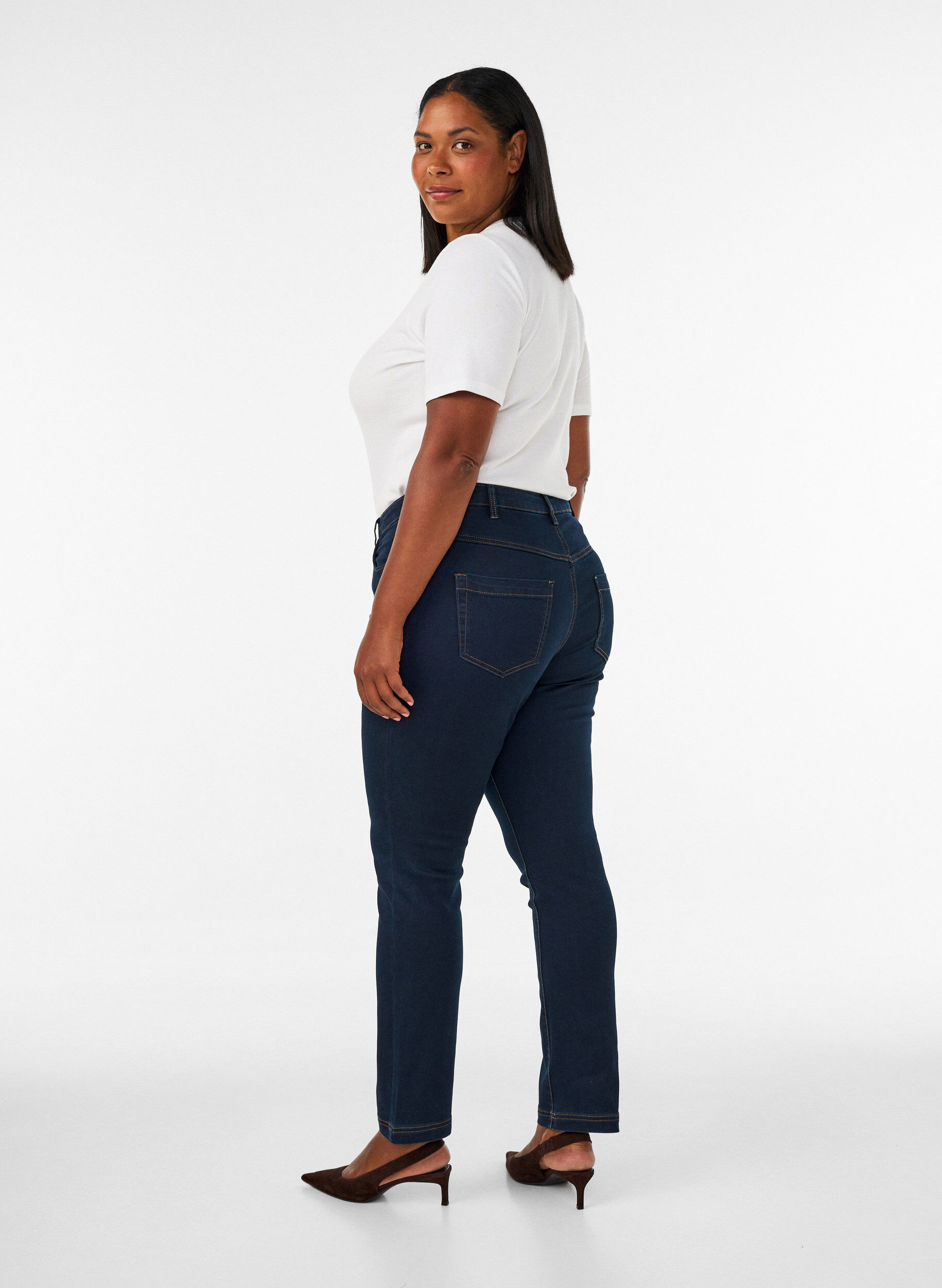 ZizziSlim Fit Emily Jeans mit normaler Taillenh&ouml;he, Blau, Model image number 2