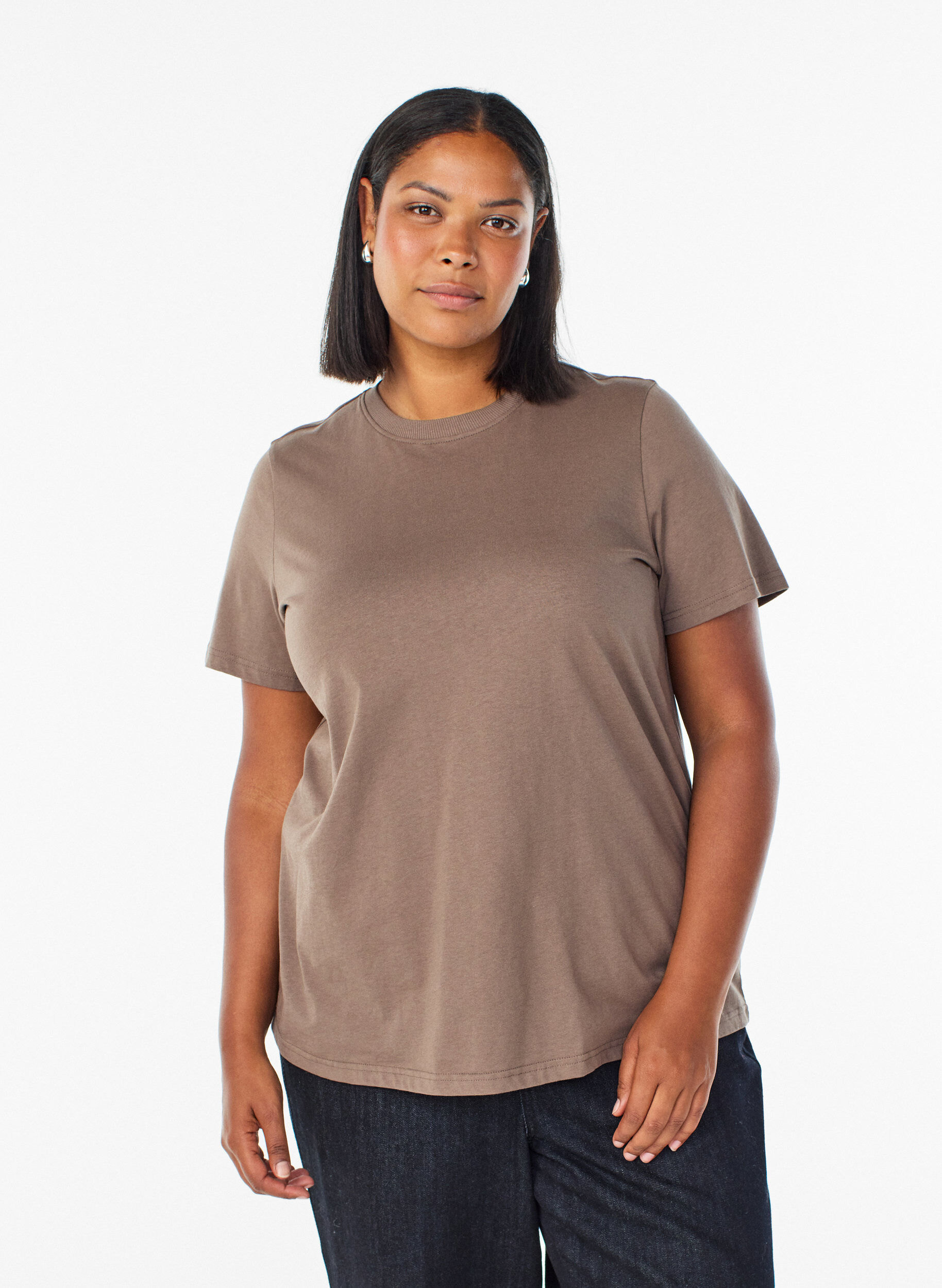 ZizziBasic-T-Shirt aus Baumwolle mit Rundhalsausschnitt, Braun, Model image number 0