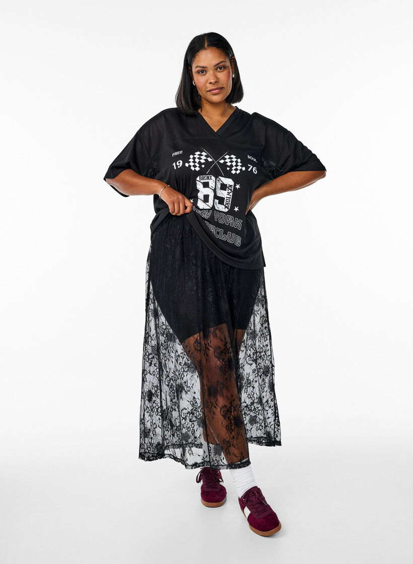 Langer Rock aus transparenter Spitze, Black, Model image number 0