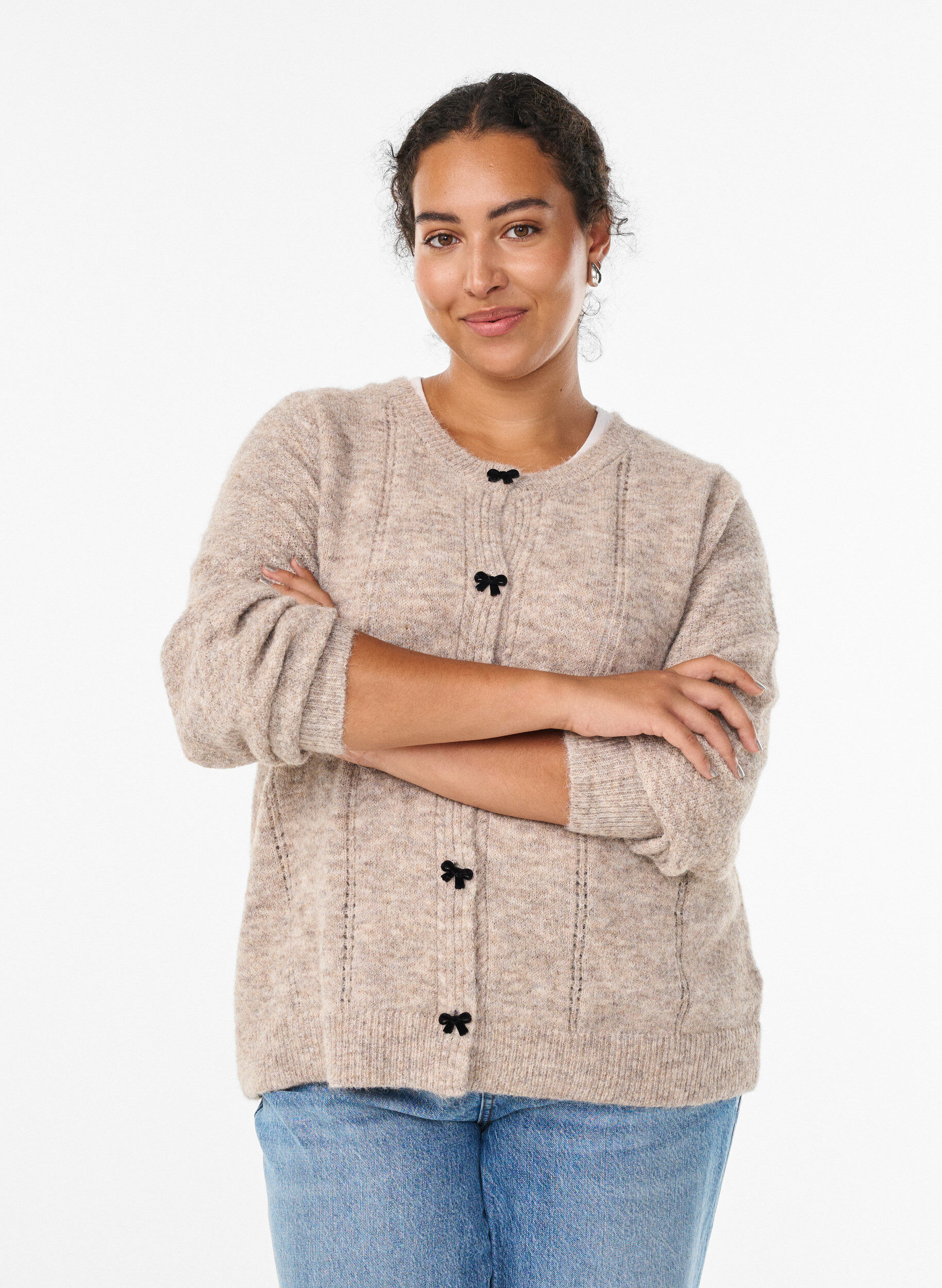 ZizziCardigan mit Schleifenkn&ouml;pfen und Ajourmuster, Beige, Model image number 0