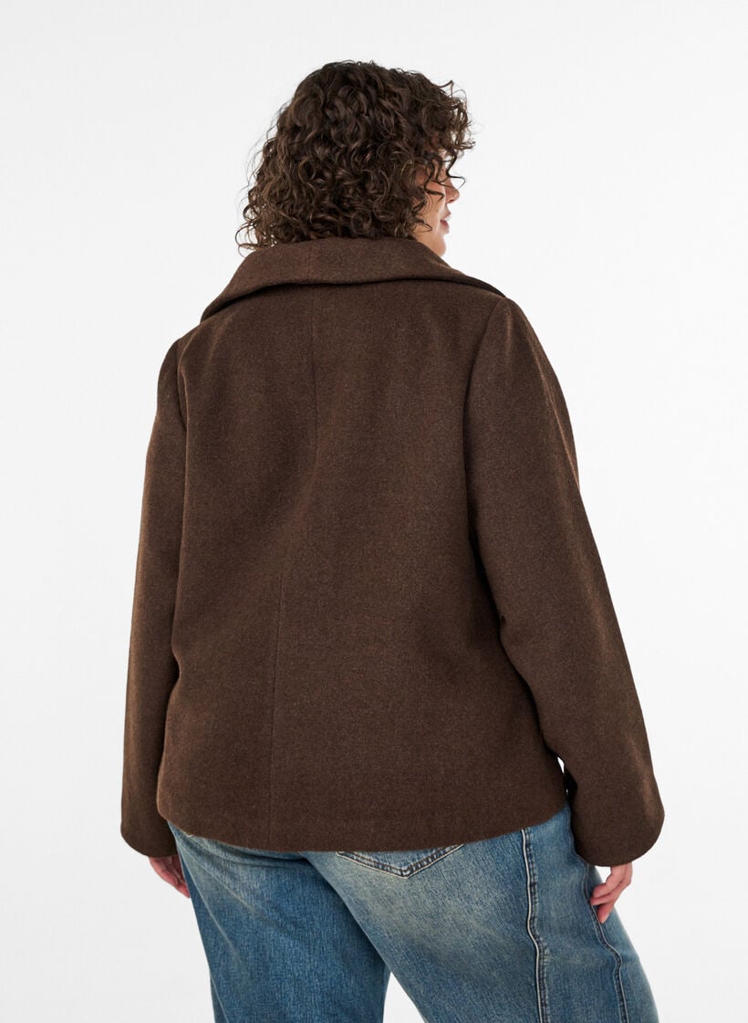 Kurze Jacke mit asymmetrischer Knopfleiste, Braun, Model image number 2
