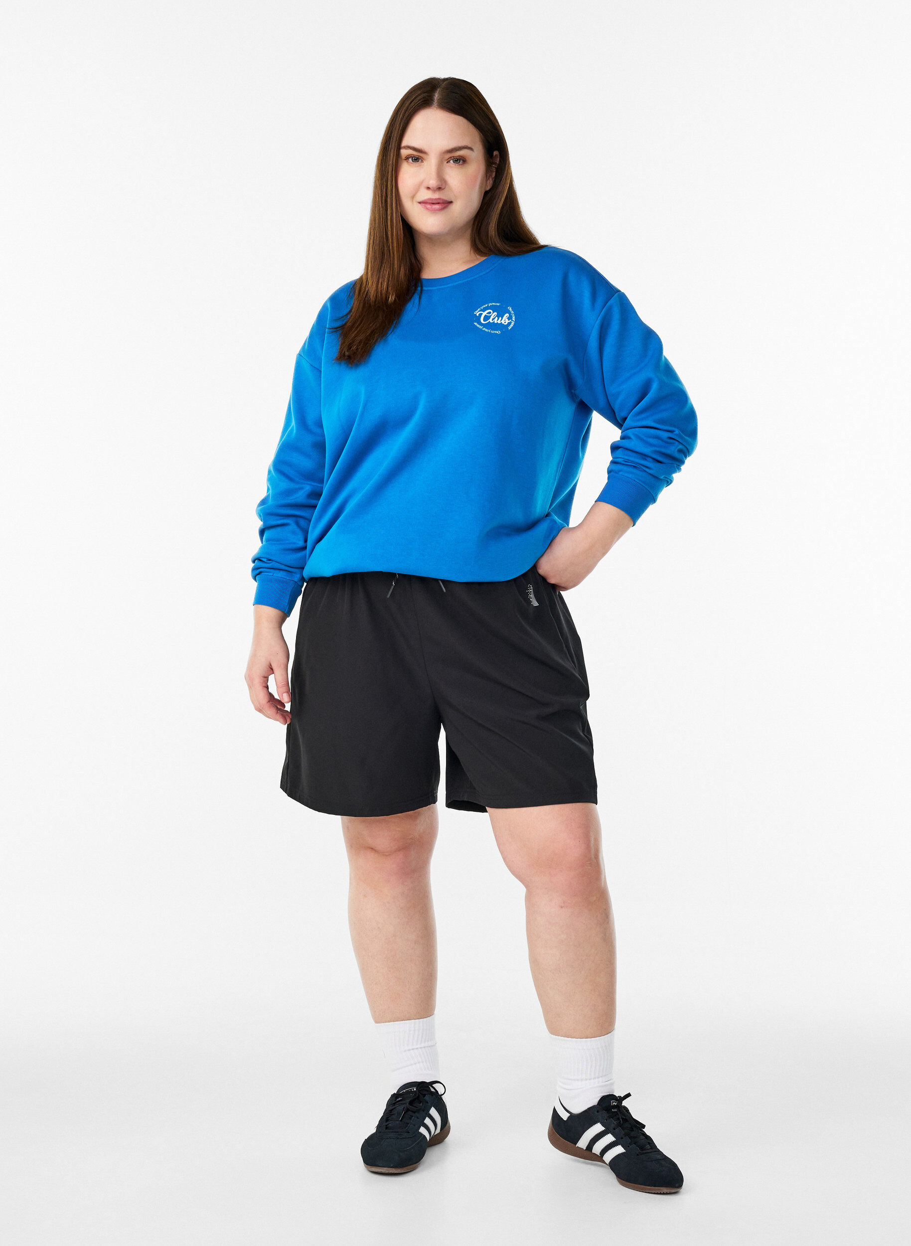 Zizzi Sweatshirt mit Textprint, Blau, Model image number 1