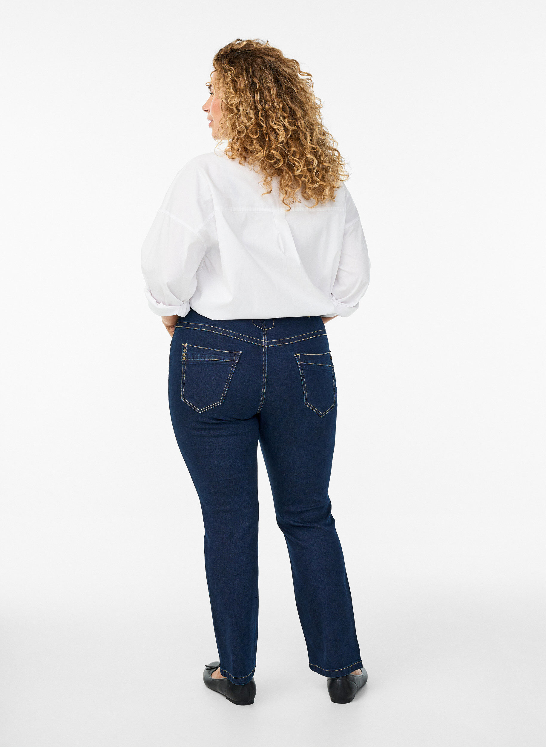 Zizzi Slim Fit Vilma Jeans mit hoher Taille, Blau, Model image number 1