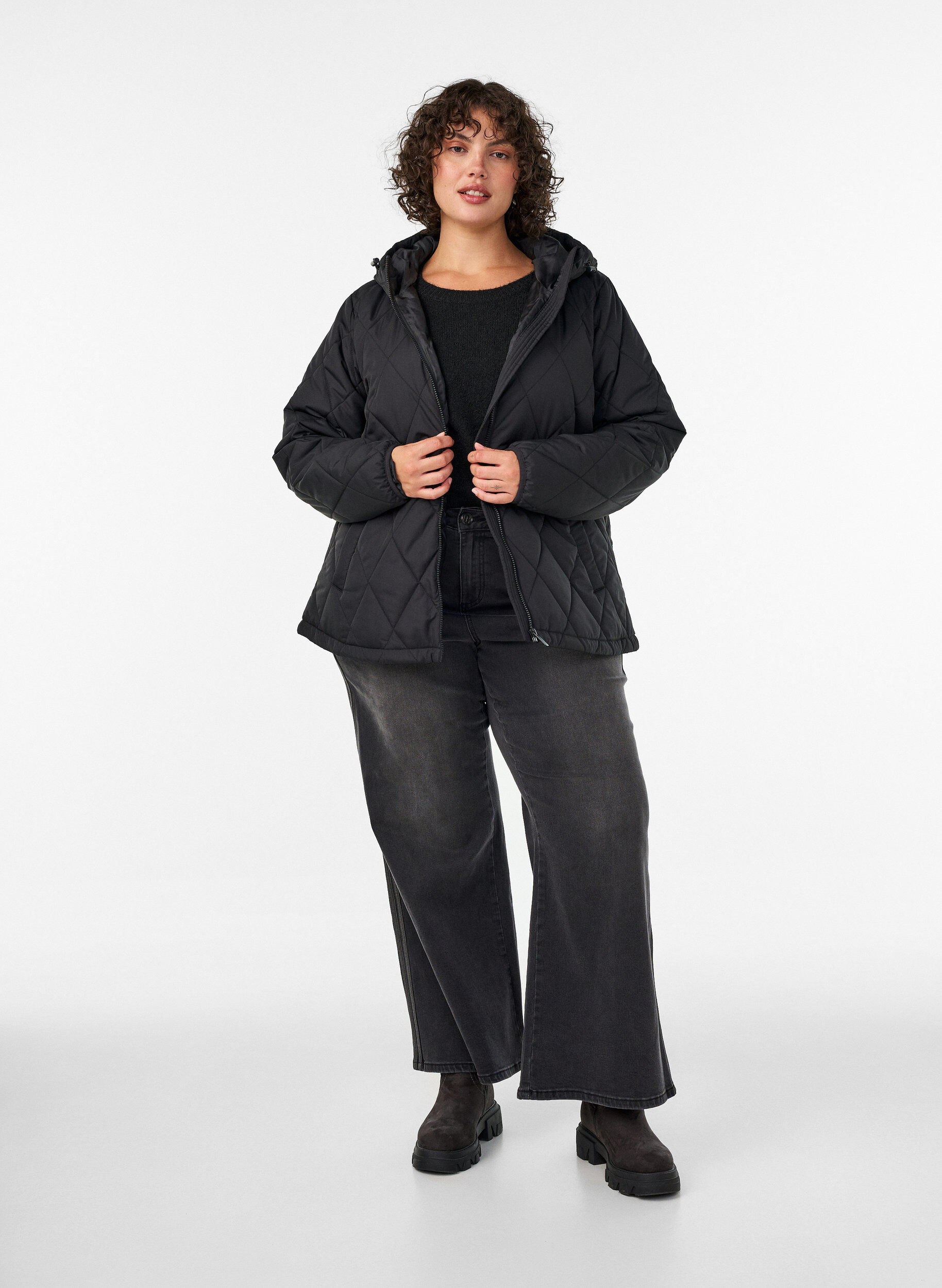 ZizziLeicht wattierte Jacke mit Rautensteppung, Schwarz, Model image number 1