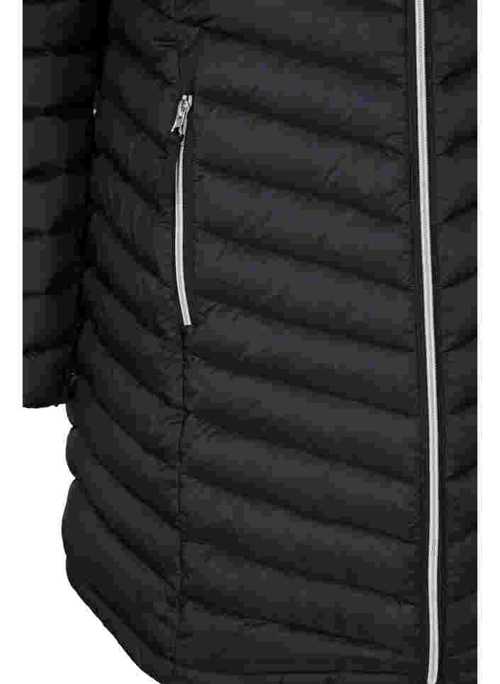 Gesteppte leichte Jacke mit abnehmbarer Kapuze und Taschen, Black, Packshot image number 3