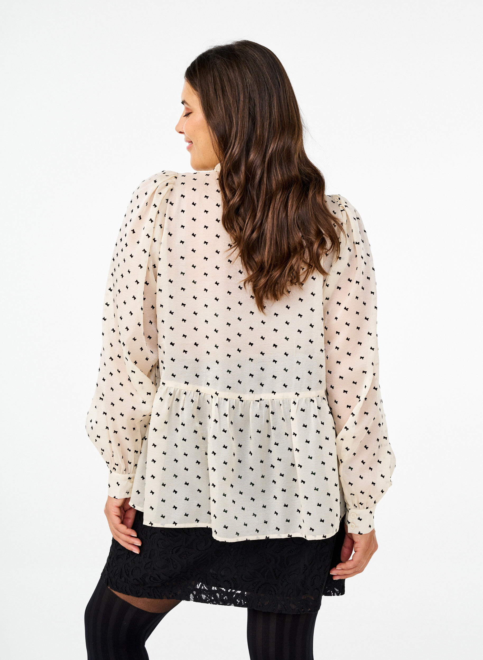 Zizzi Bluse mit Sch&ouml;&szlig;chen und Schleifen, Ecru w Bow, Model image number 1