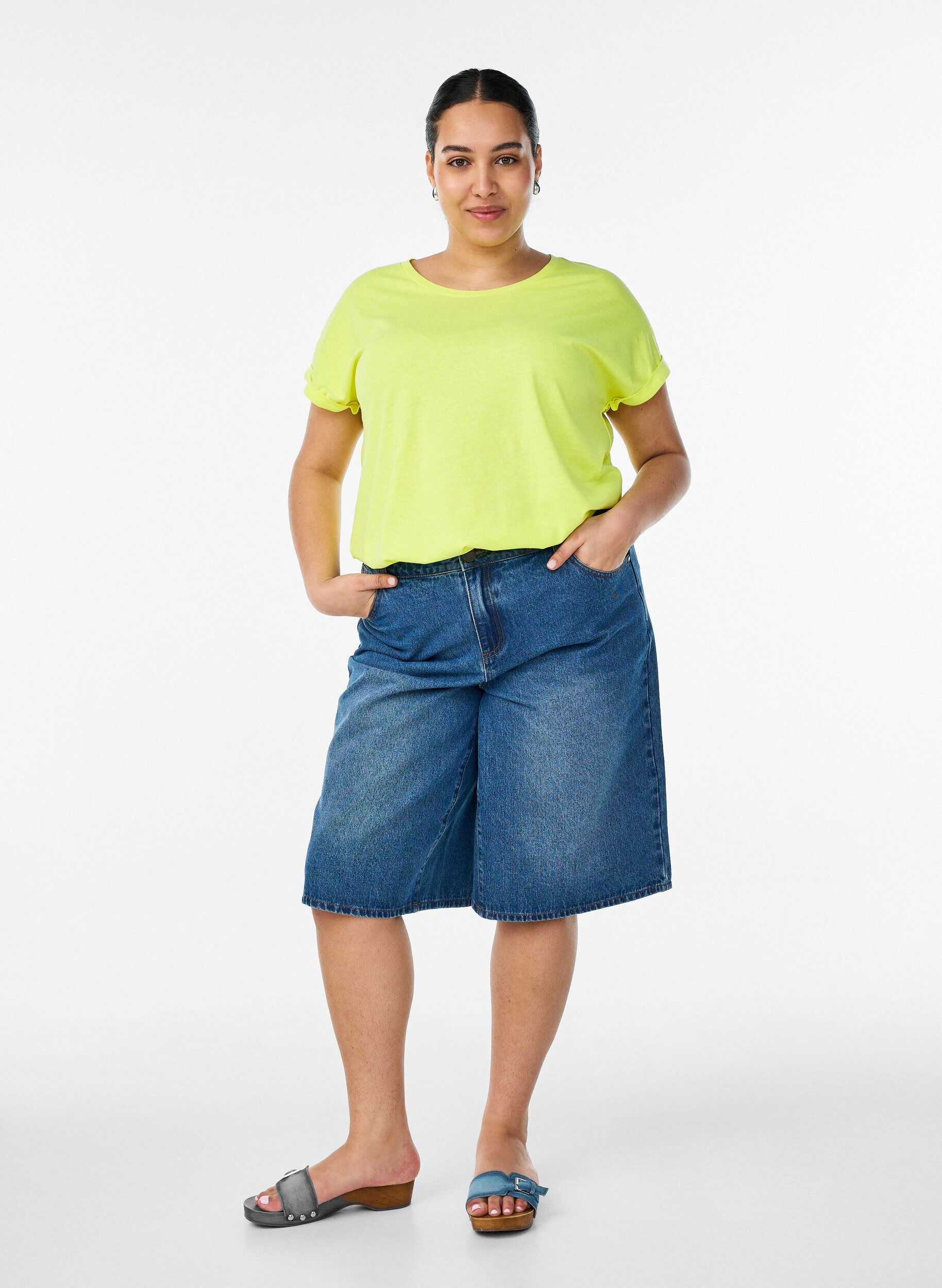 Zizzi Neonfarbenes T-Shirt aus Baumwolle, Gelb, Model image number 1