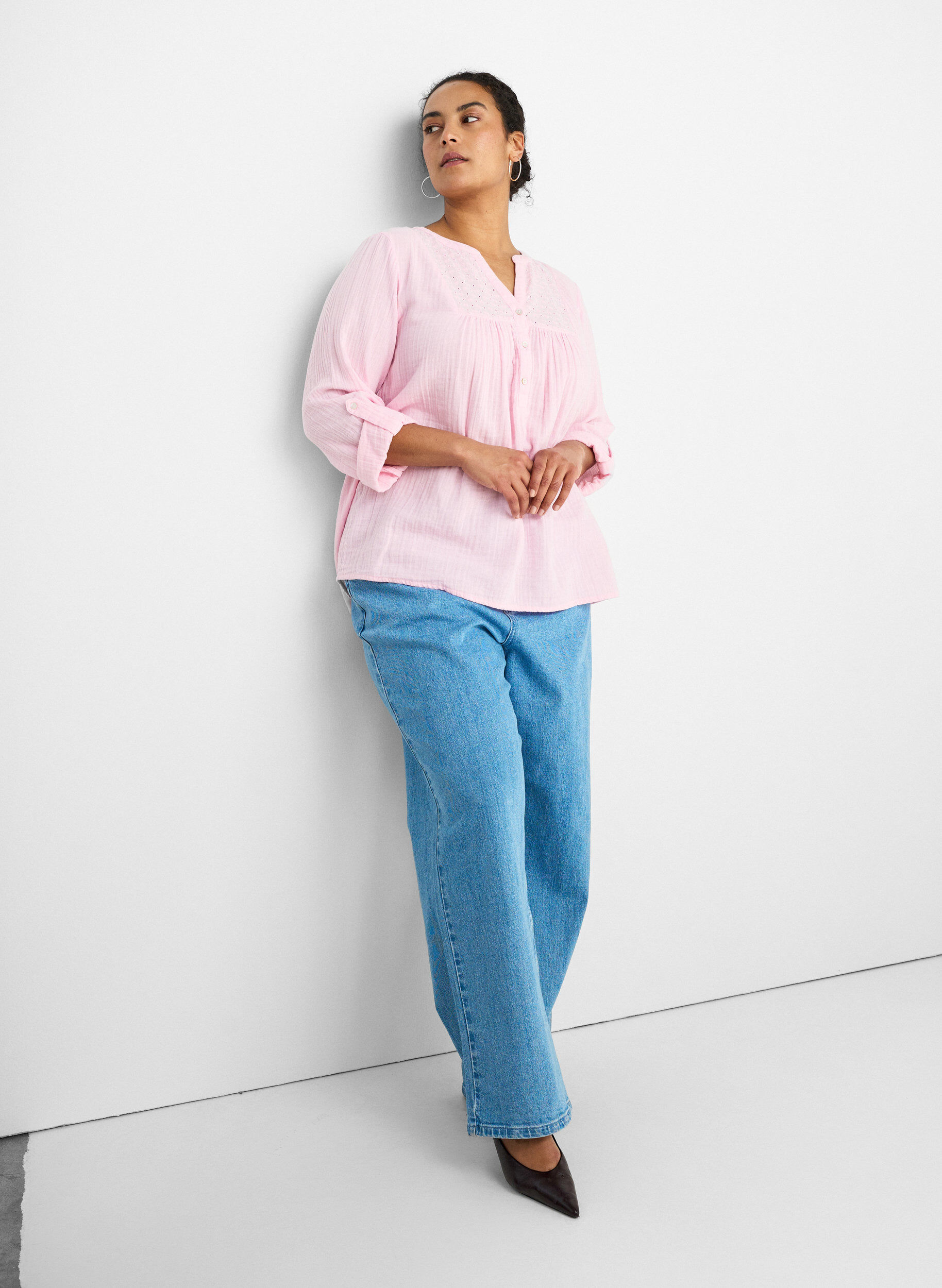 ZizziBluse aus Baumwollmusselin mit Lochstickerei, Rot, Model image number 3