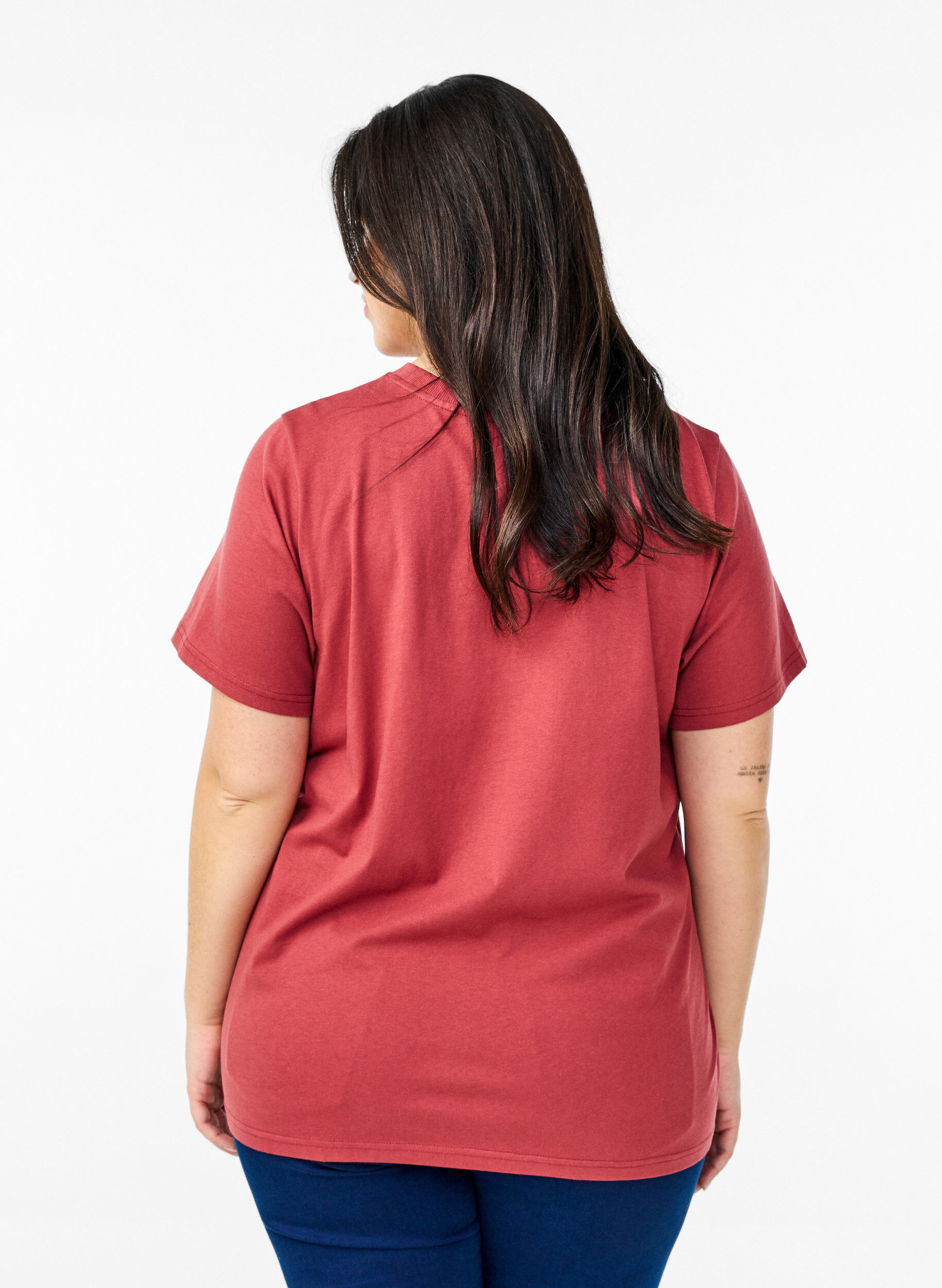 Zizzi Basic-T-Shirt aus Baumwolle mit Rundhalsausschnitt, Rot, Model image number 2