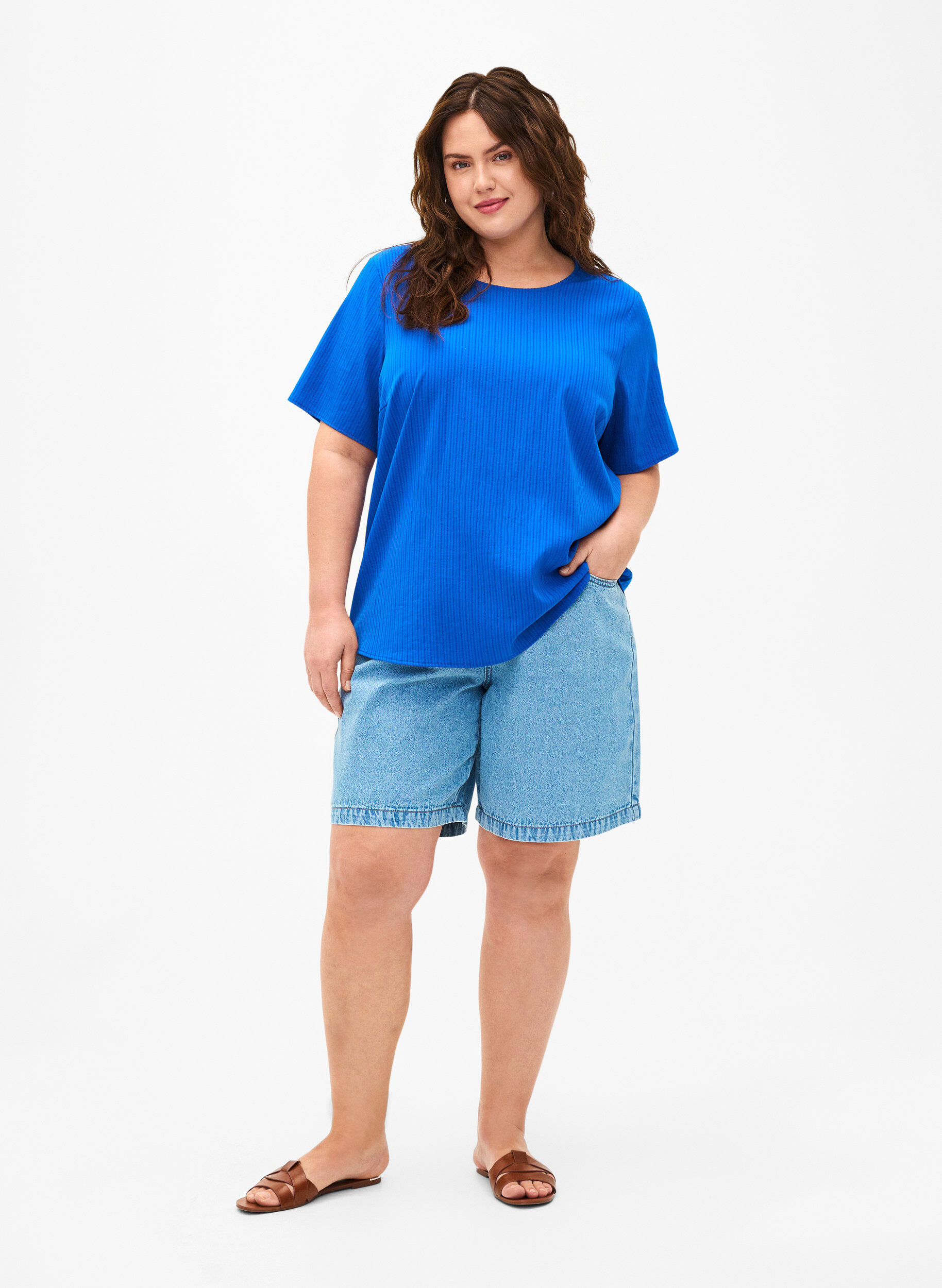 Zizzi Kurz&auml;rmelige Bluse aus Viskose mit Schleifen, Princess Blue, Model image number 2