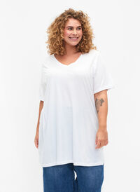 Einfarbiges Oversize T-Shirt mit V-Ausschnitt, Bright White, Model