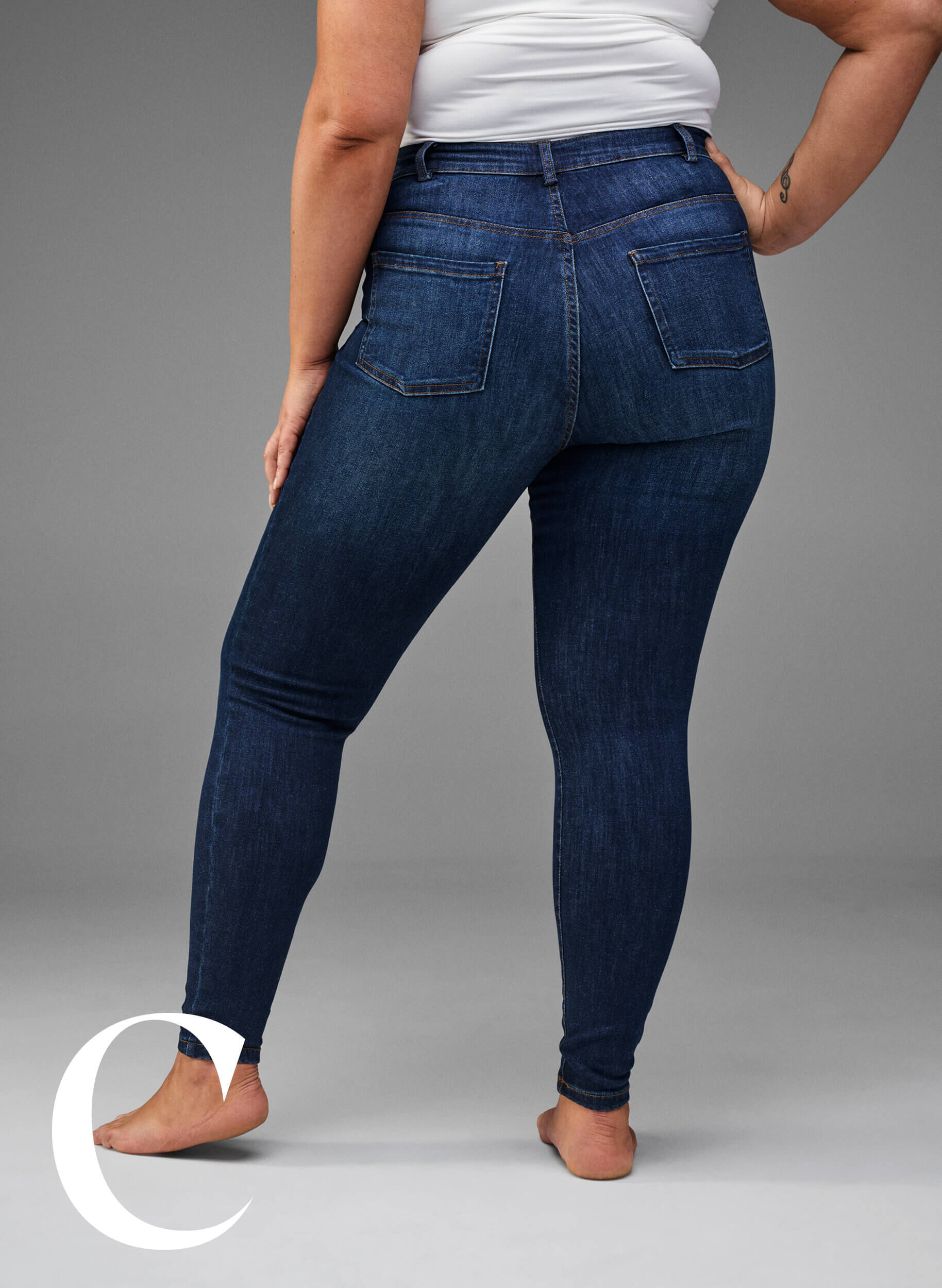 Zizzi Super Slim-Fit-Jeans mit hoher Taille, Dark Blue, Model image number 7