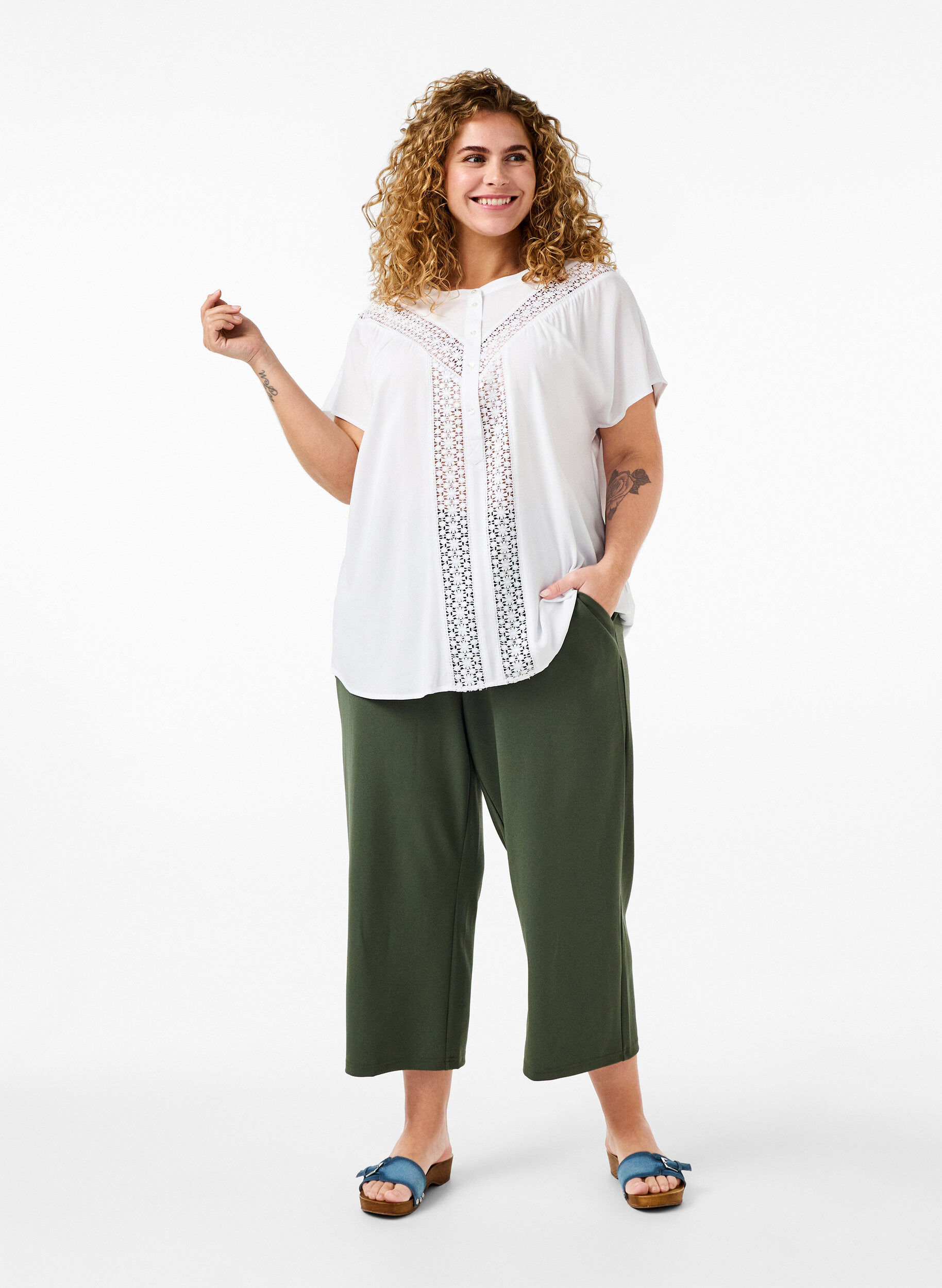 Zizzi  Viskosebluse mit Spitzenbesatz, Bright White, Model image number 2