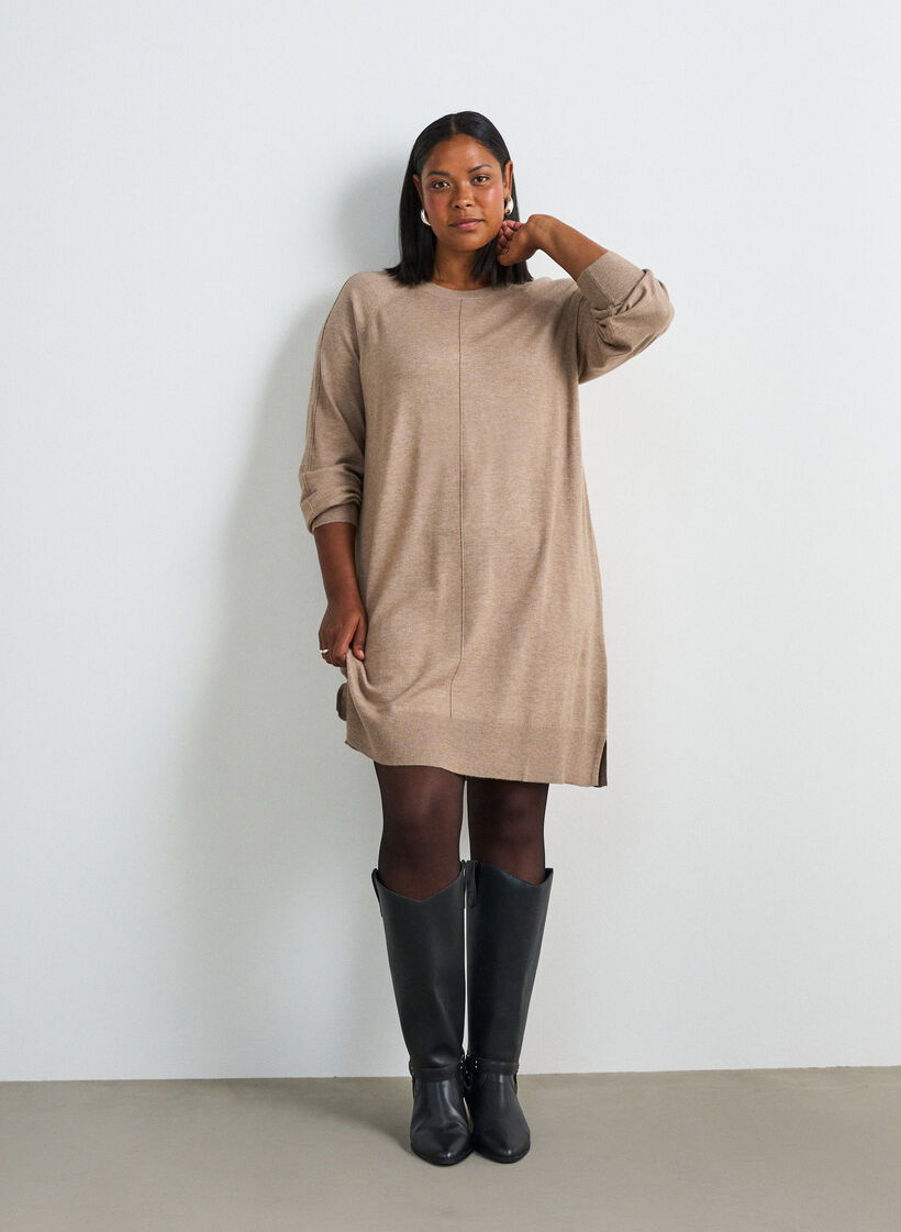 Strickkleid mit Raglan&auml;rmeln und Mittelnaht, Beige, Model image number 1