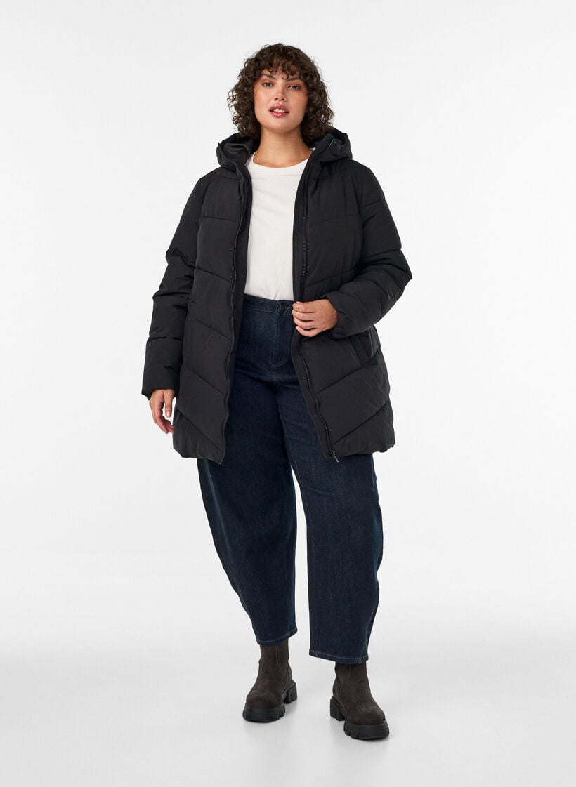 Mittellange Steppjacke mit Kapuze, Schwarz, Model image number 1