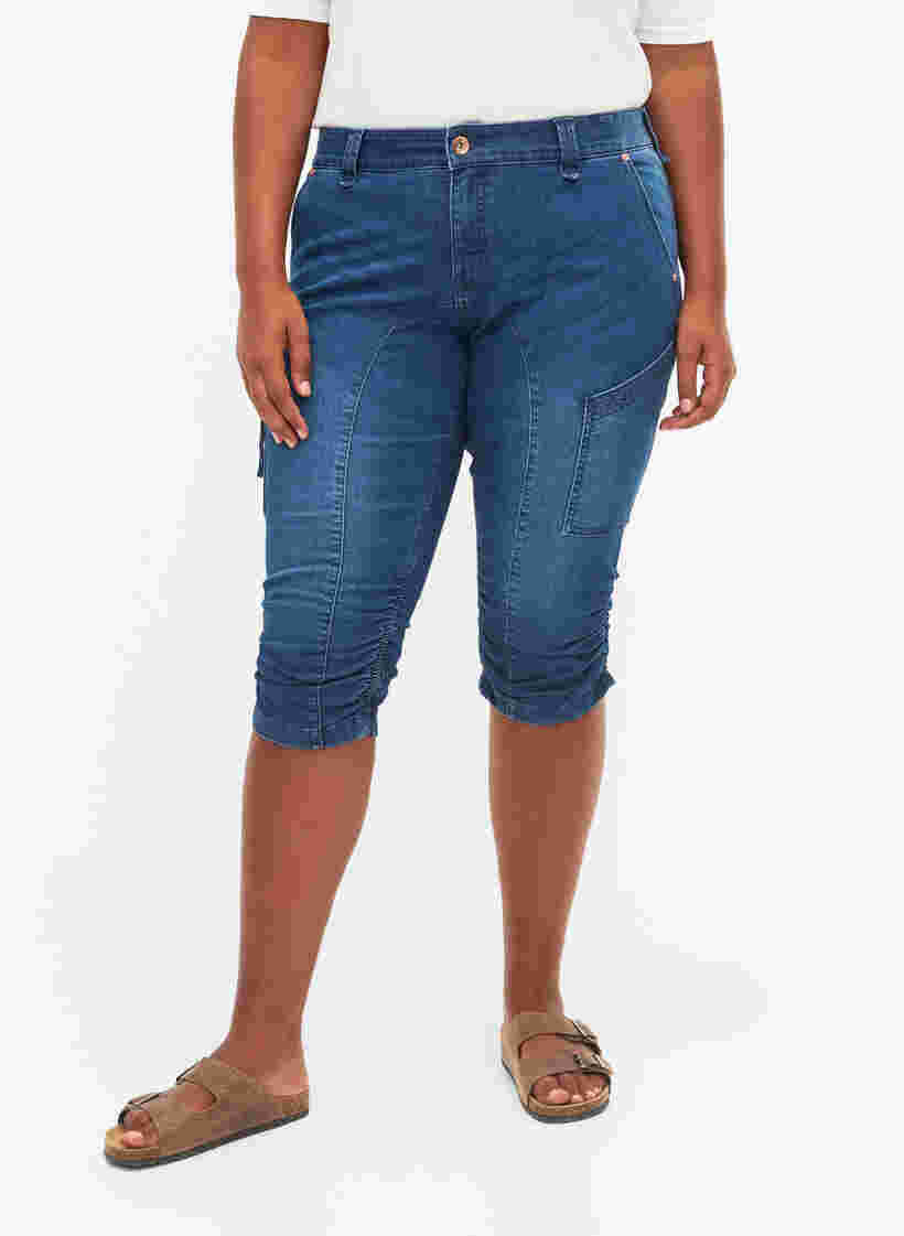 Slim Fit Caprijeans mit Taschen, Dark blue denim, Model image number 3