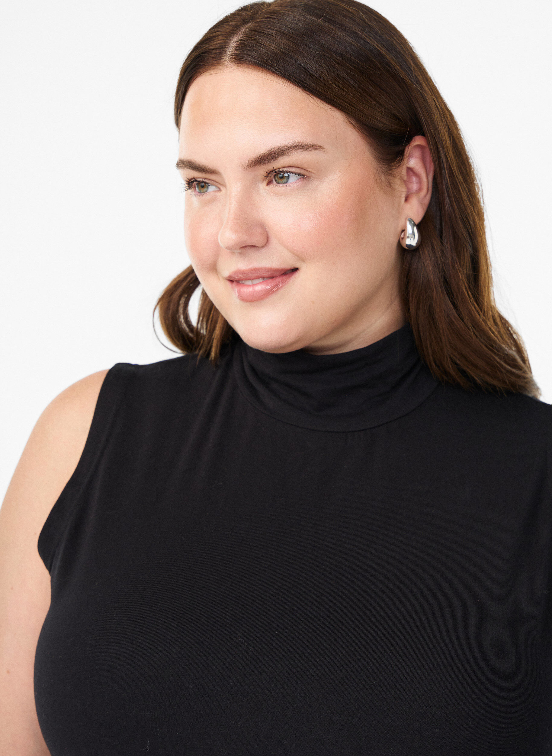 Zizzi Gek&uuml;rztes Jerseytop mit hohem Kragen, Schwarz, Model image number 2