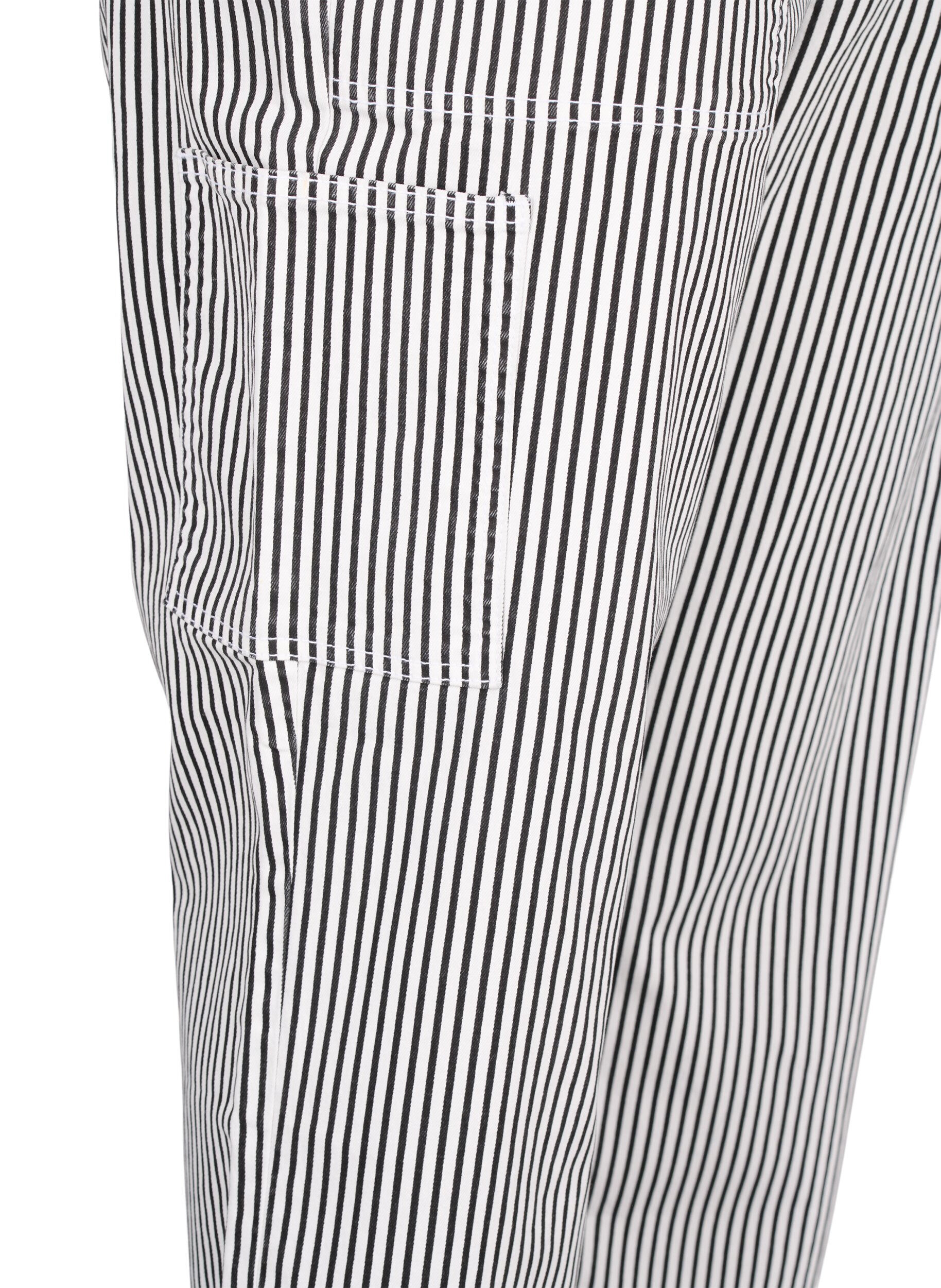 Zizzi Gestreifte Cargo-Jeans mit gerader Passform, Black White Stripe, Packshot image number 3