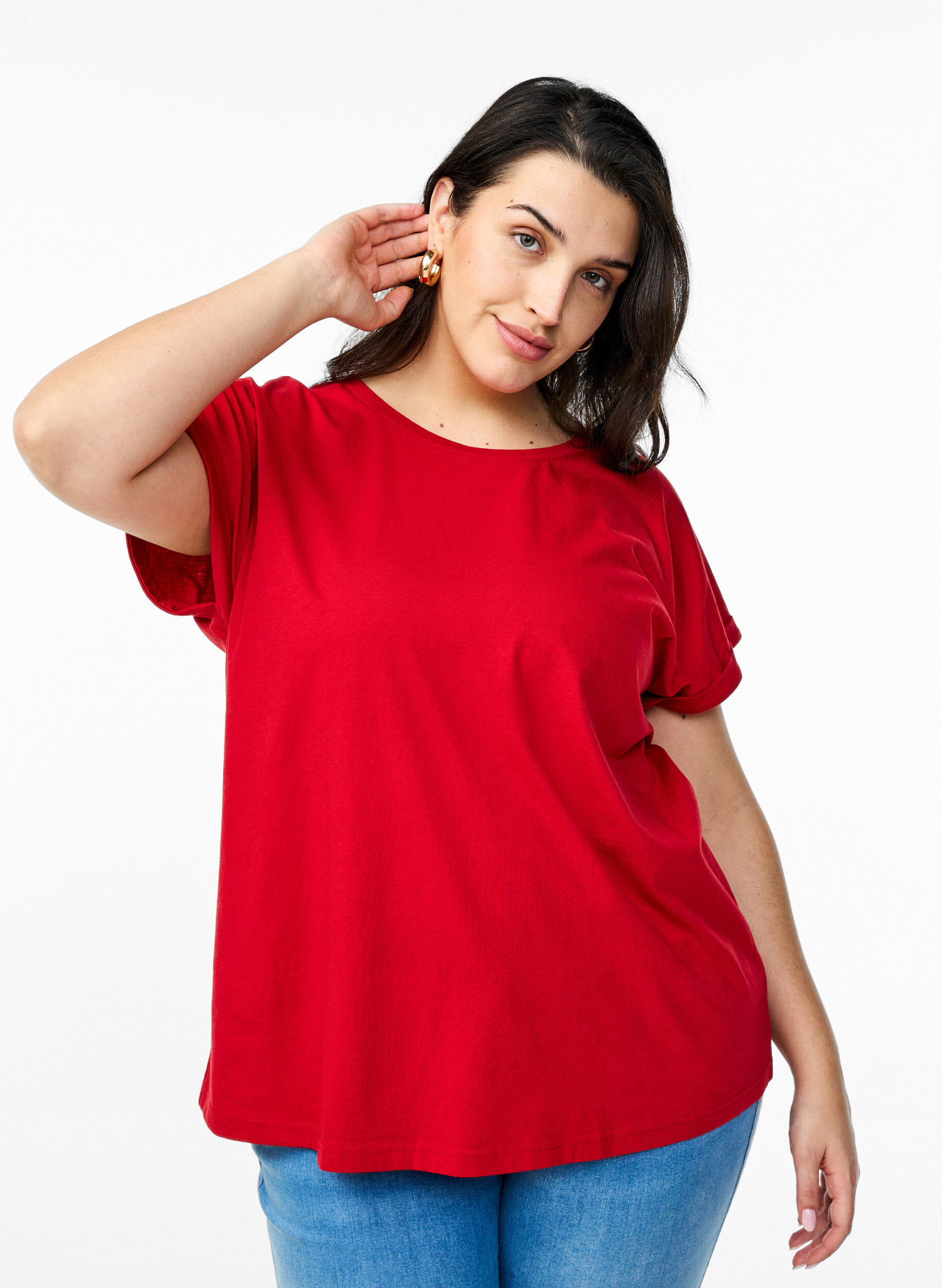 Kurz&auml;rmliges T-Shirt aus einer Baumwollmischung, Rot, Model