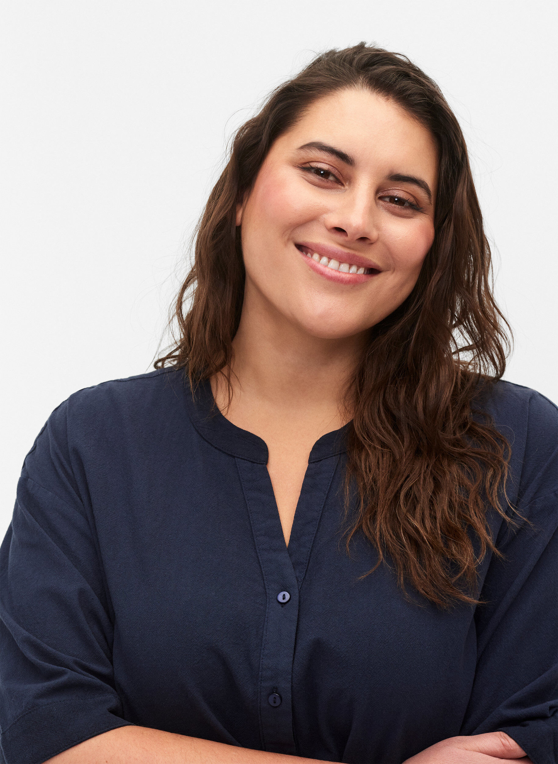 Zizzi FLASH - Kurz&auml;rmeliges Midikleid aus Baumwolle, Navy Blazer, Model image number 2