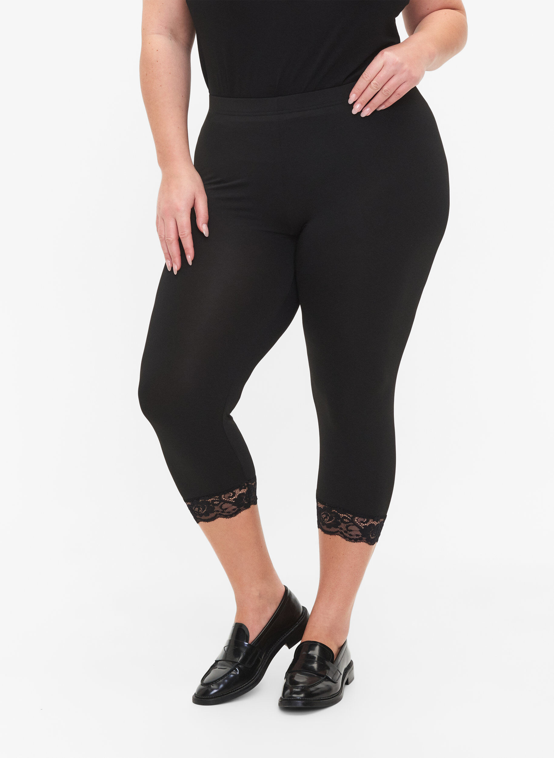 Zizzi 2er-Pack 3/4 Leggings mit Spitze, Black / Black, Model image number 2