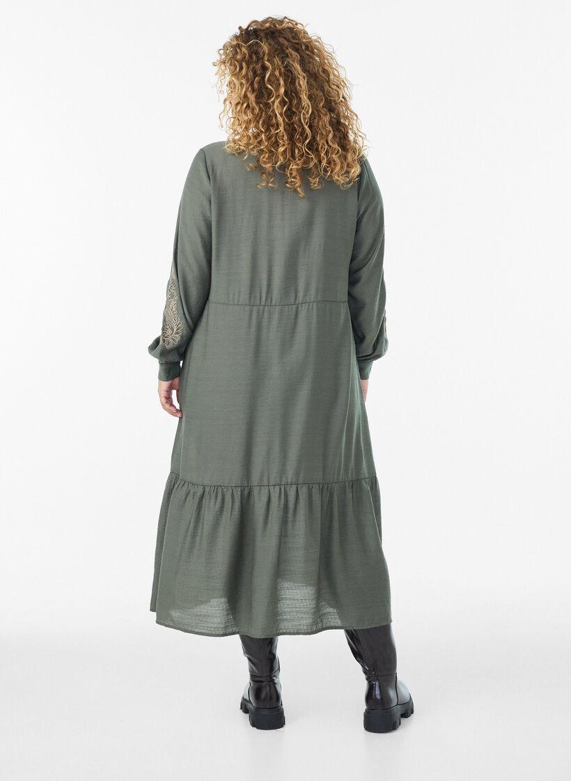 Kleid aus Viskose mit Stickerei und Stufenvolants, Gr&uuml;n, Model image number 1