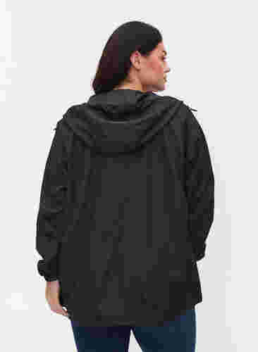 Kurze Jacke mit Kapuze und verstellbarem Saum, Black, Model image number 1