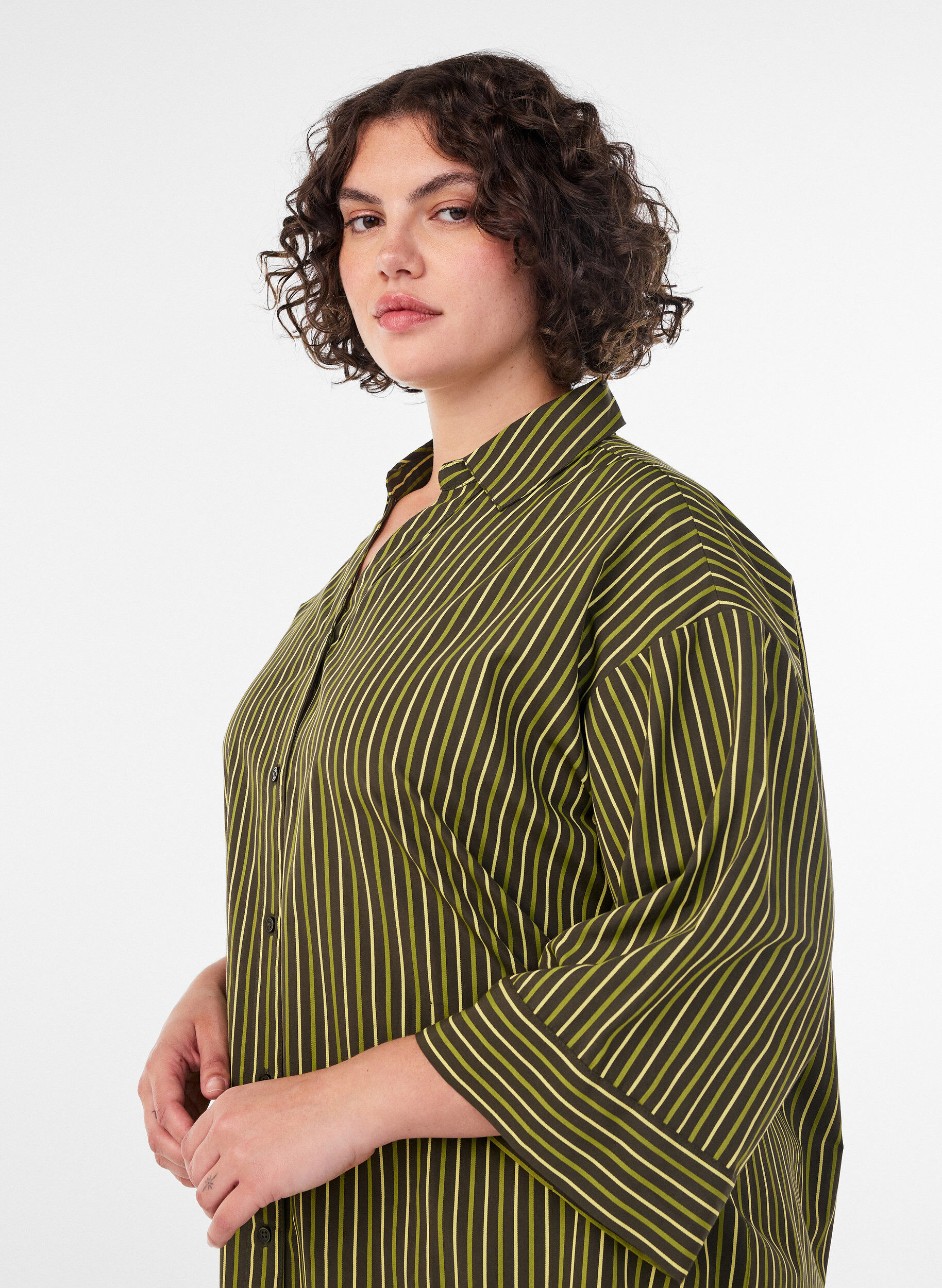 ZizziLockere gestreifte Bluse mit 3/4-&Auml;rmeln, Gr&uuml;n, Model image number 3