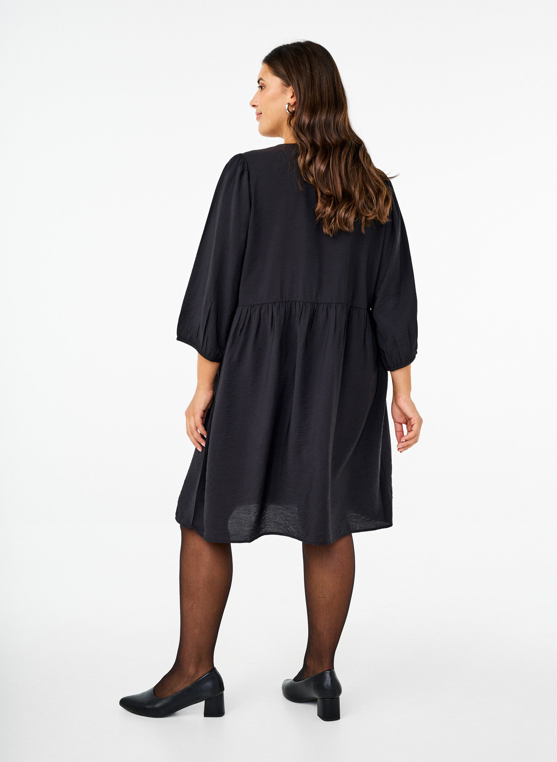 Zizzi Kleid mit Schleifen und 3/4-&Auml;rmeln, Black, Model image number 1