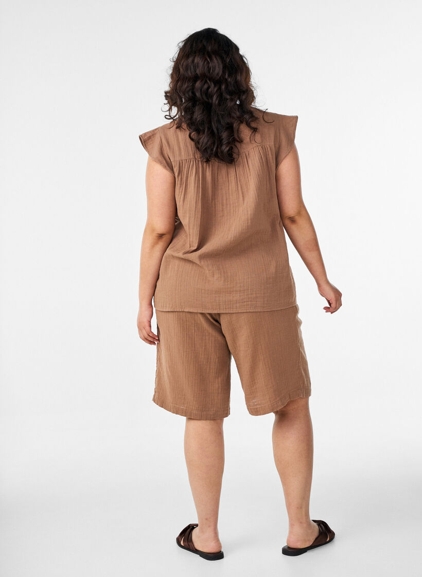 Lockere Shorts aus Baumwollmusselin mit hoher Taille, Braun, Model image number 2