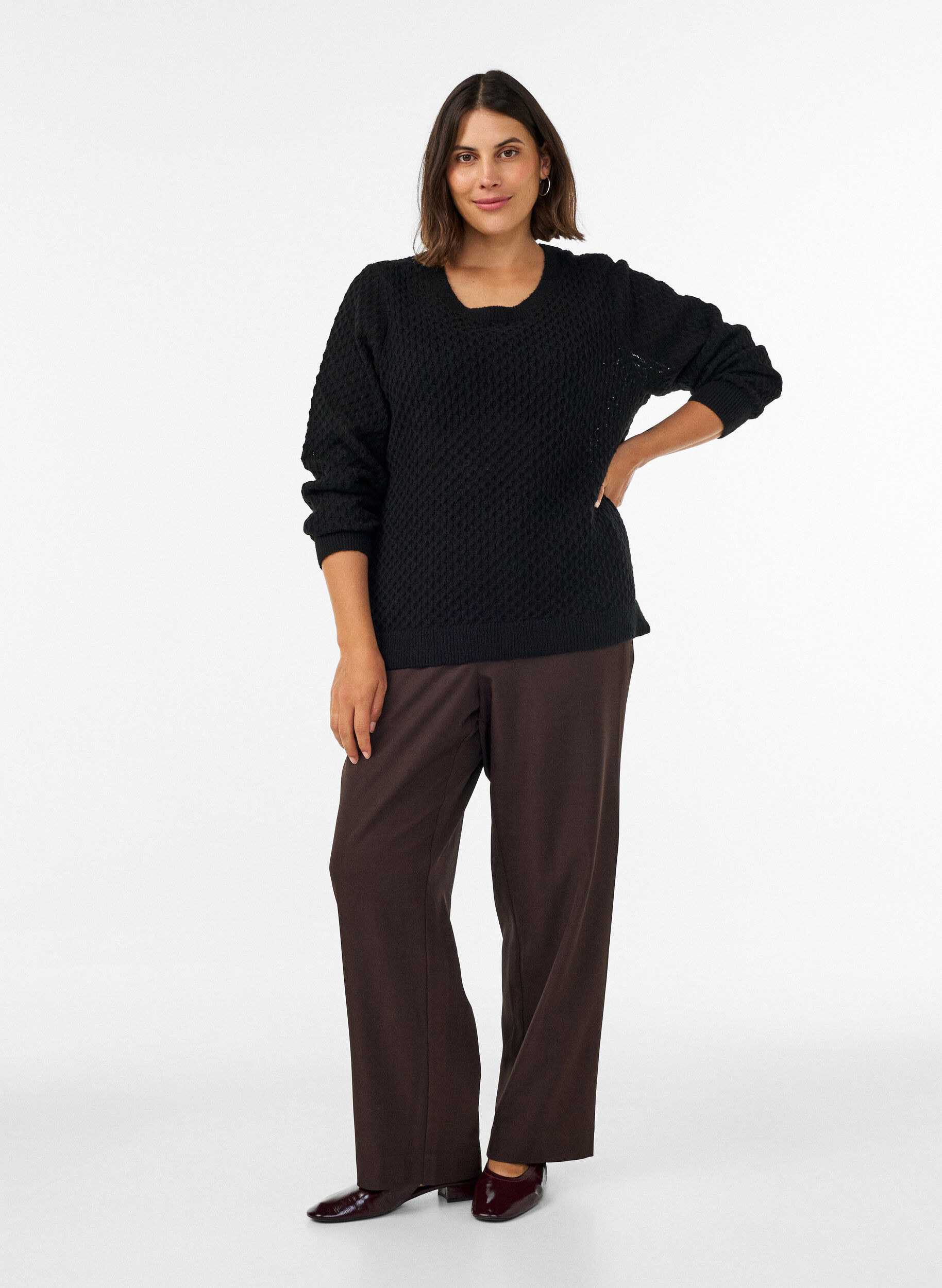 ZizziStrickbluse mit strukturiertem Lochmuster, Schwarz, Model image number 1