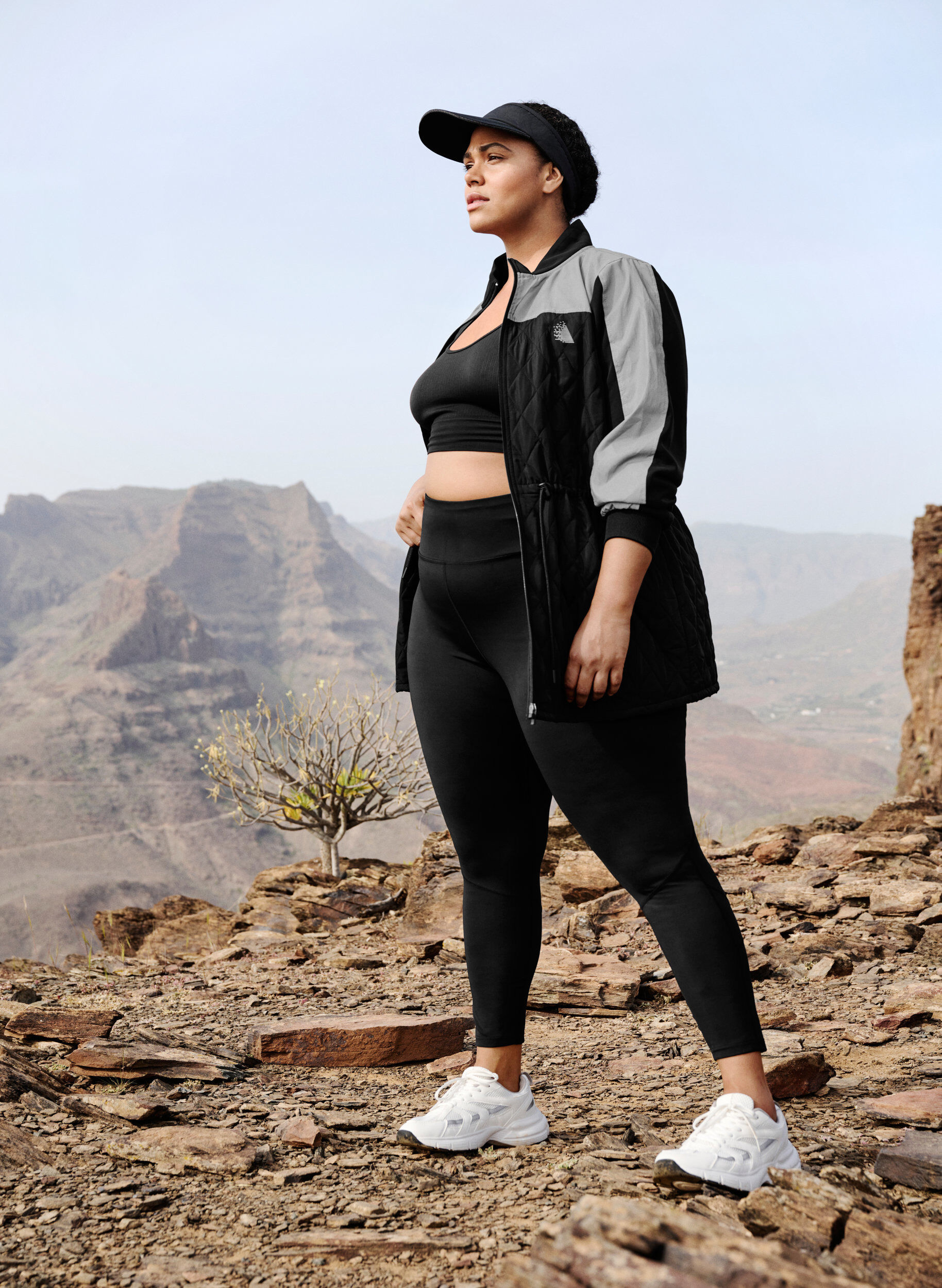 Zizzi Reflektierende Sportjacke mit verstellbarem Taillenbund, Black w. Reflex, Image image number 1