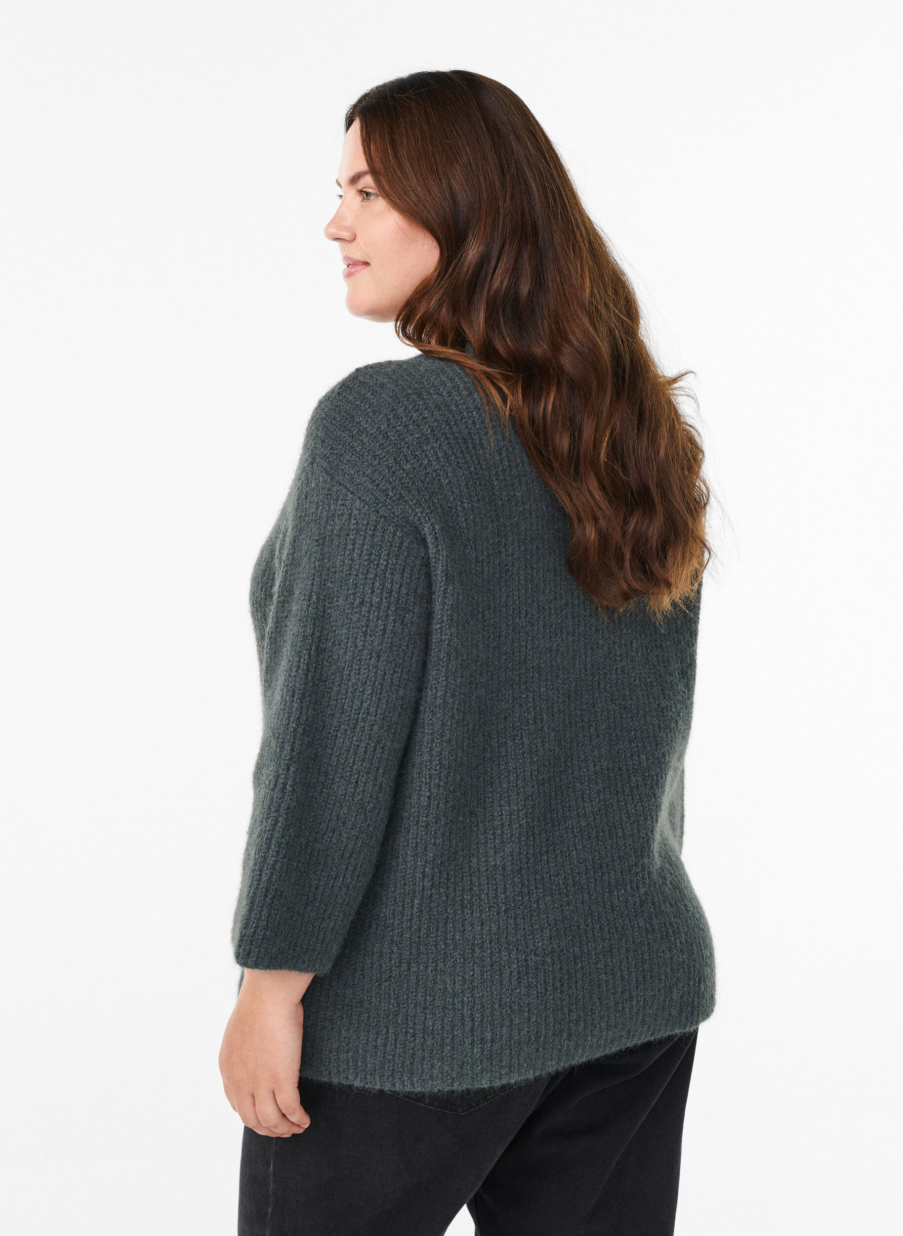 Zizzi Kurzer Cardigan mit 3/4-&Auml;rmeln und goldenen, strukturierten Kn&ouml;pfen, Gr&uuml;n, Model image number 2