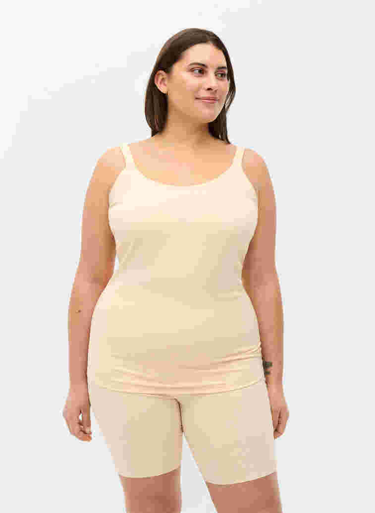 Light Shapewear Top mit verstellbaren Trägern, Nude, Model
