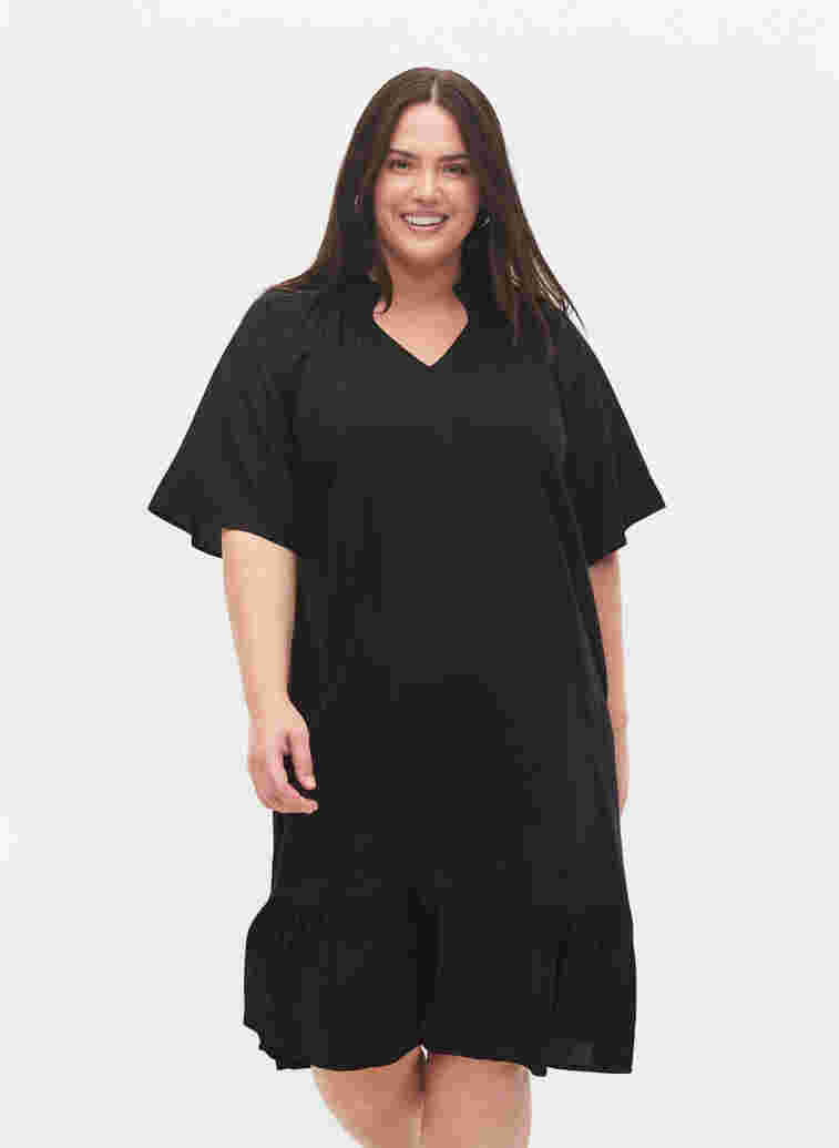 Kurzärmeliges Viskosekleid mit V-Ausschnitt, Black, Model