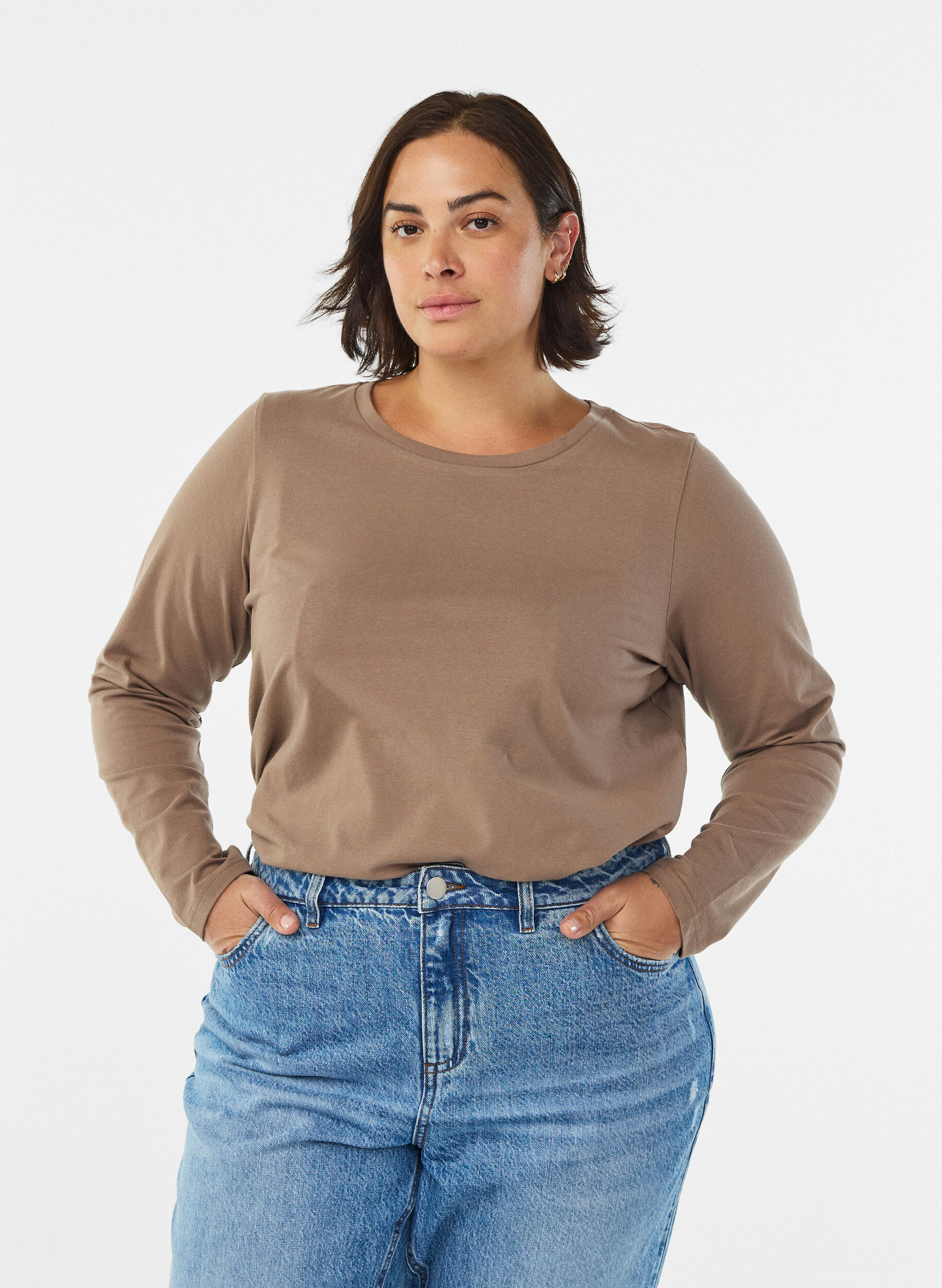 Basic Bluse aus Jersey mit langen &Auml;rmeln, Braun, Model
