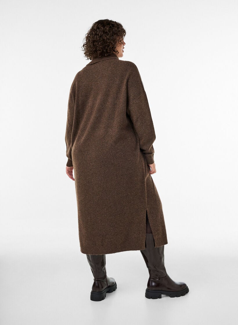 Strickkleid mit Rollkragen und Schlitzen, Braun, Model image number 1