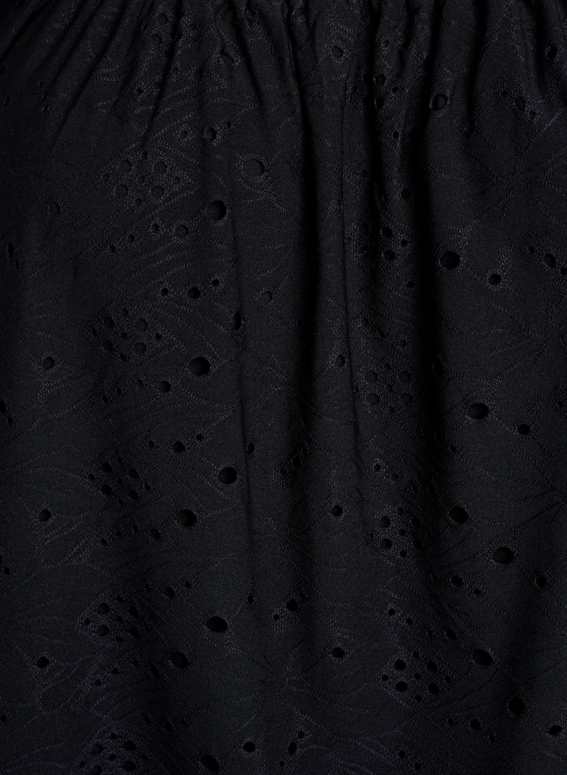 Zizzi Bluse mit kurzen Puff&auml;rmeln und Lochmuster, Schwarz, Packshot image number 2